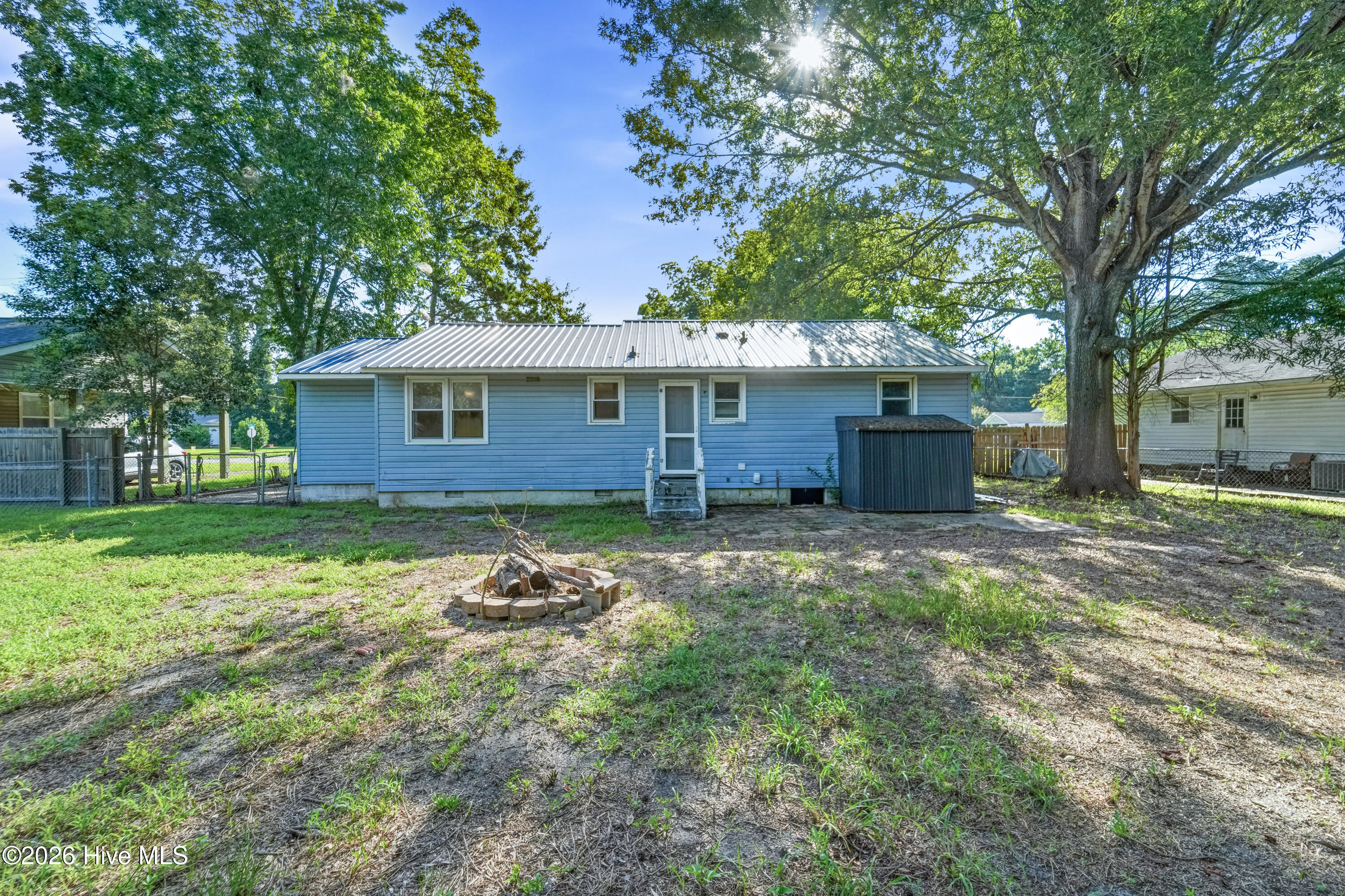613 Elm Street Property Photo 3