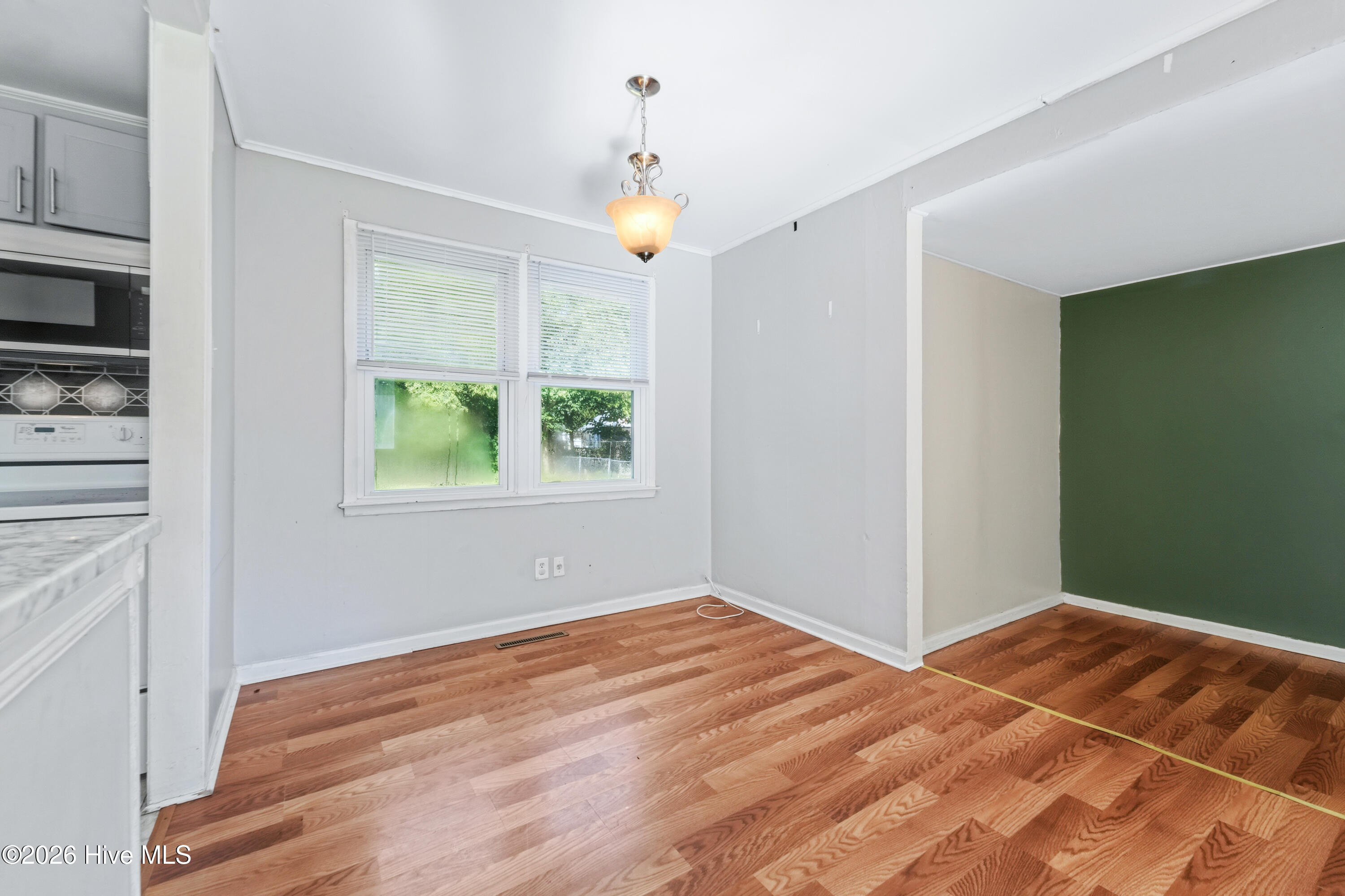 613 Elm Street Property Photo 7