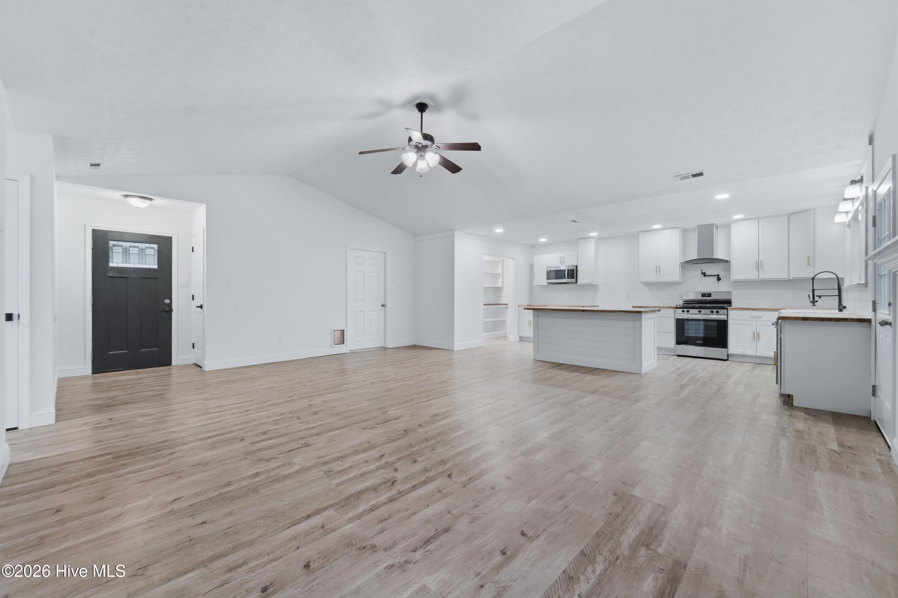 108 Jacqueline Drive Property Photo 8