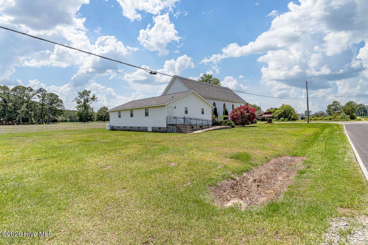 1764 Black Creek Road E Property Photo 37