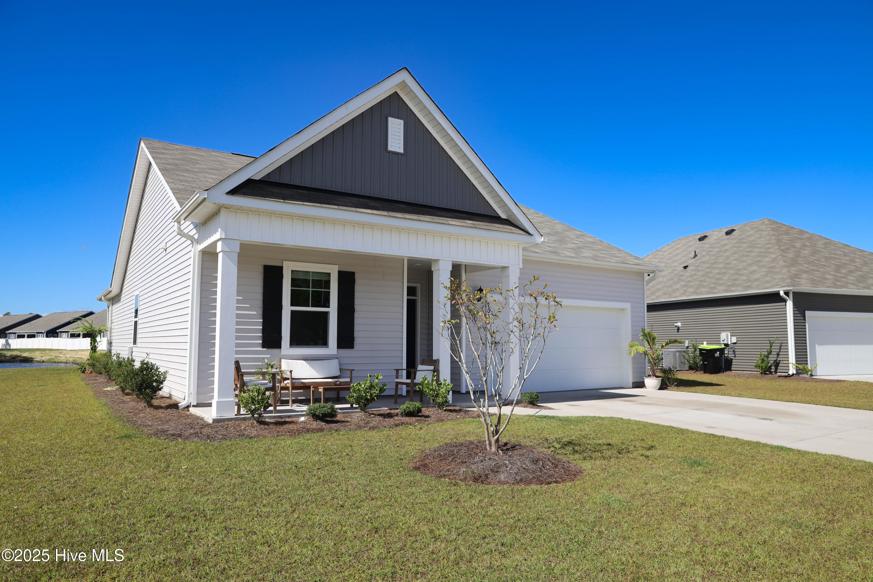 2039 Willowleaf Drive Property Photo 3