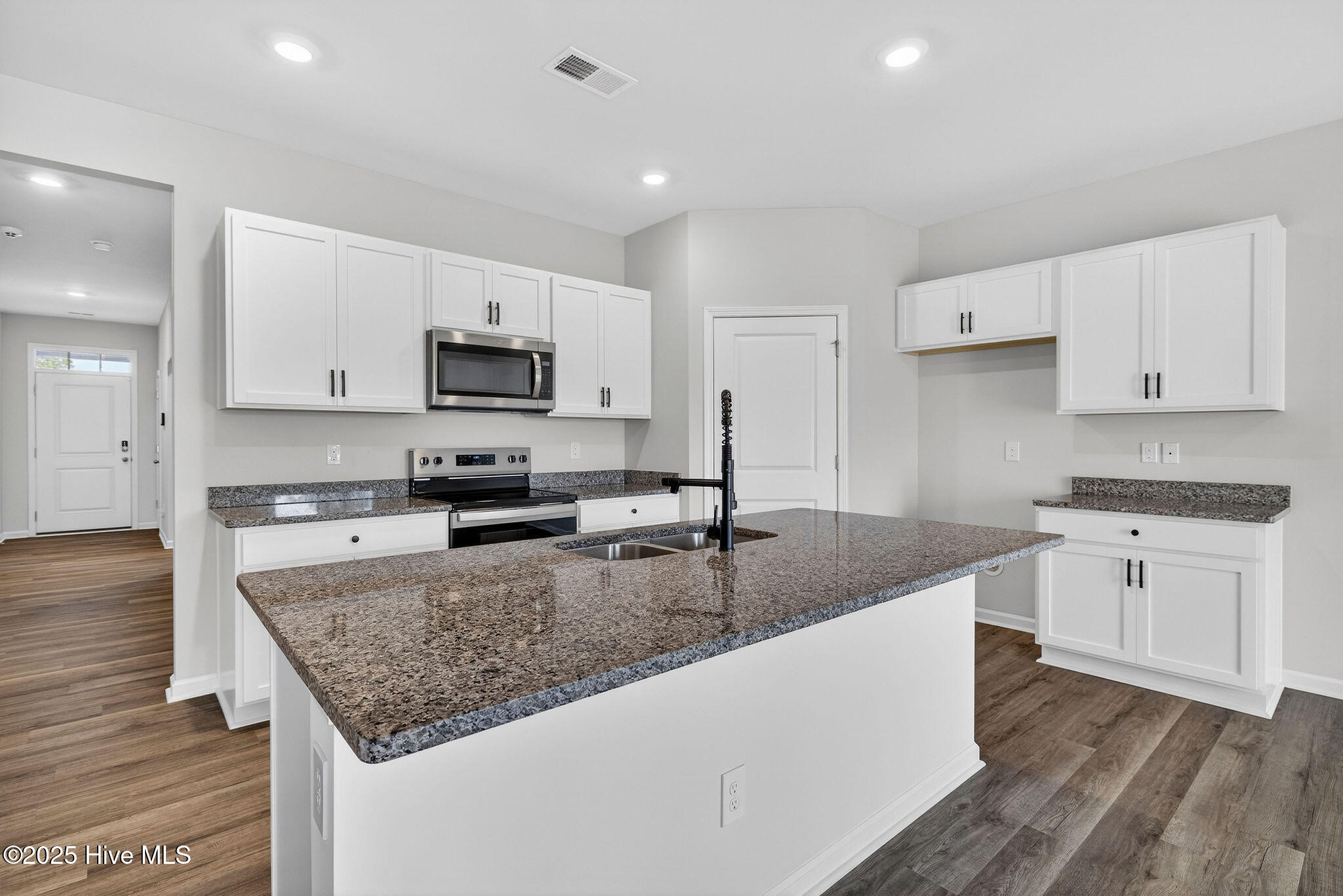 2039 Willowleaf Drive Property Photo 12