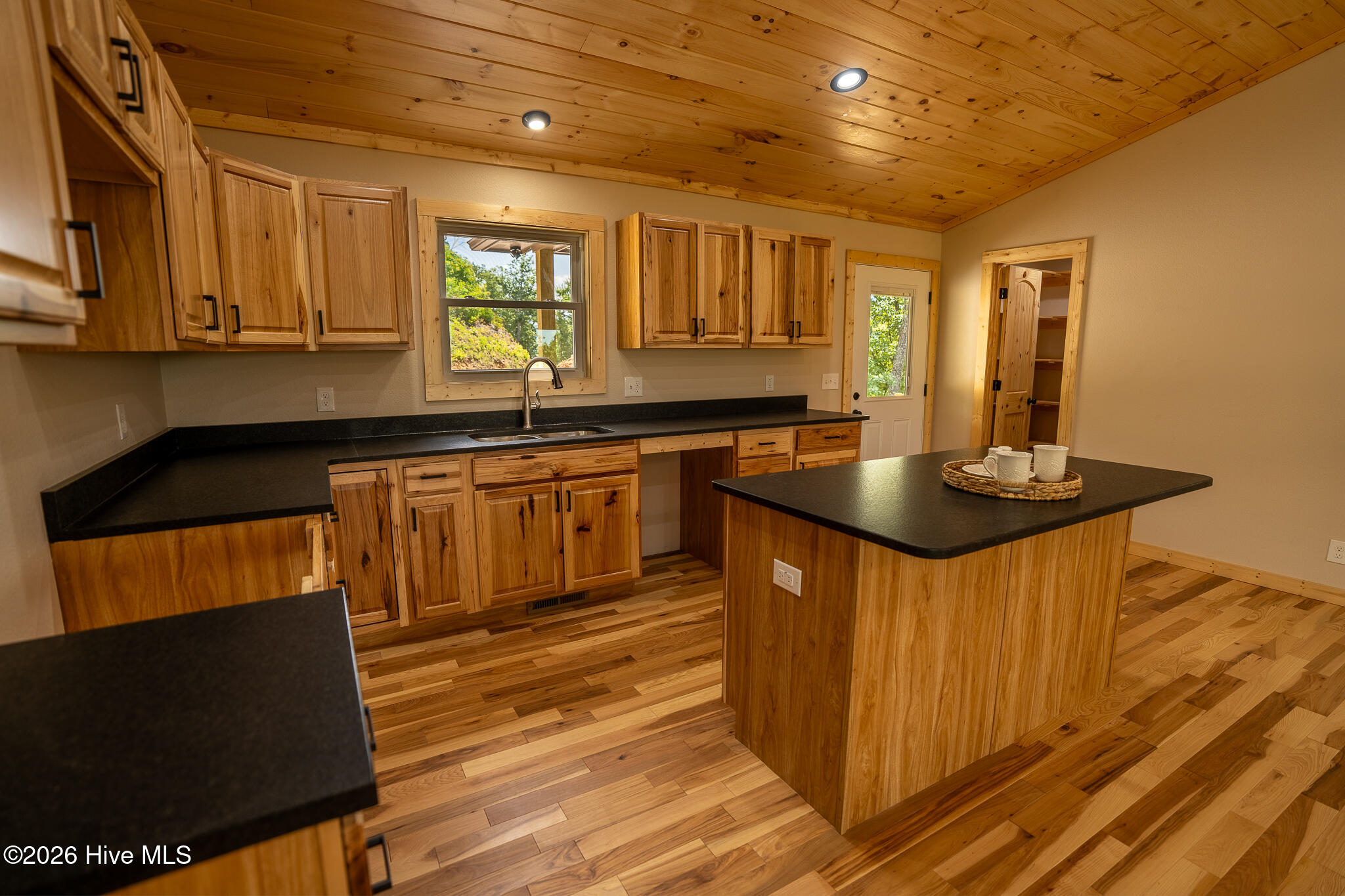 440 Marble Mountain Road Property Photo 9