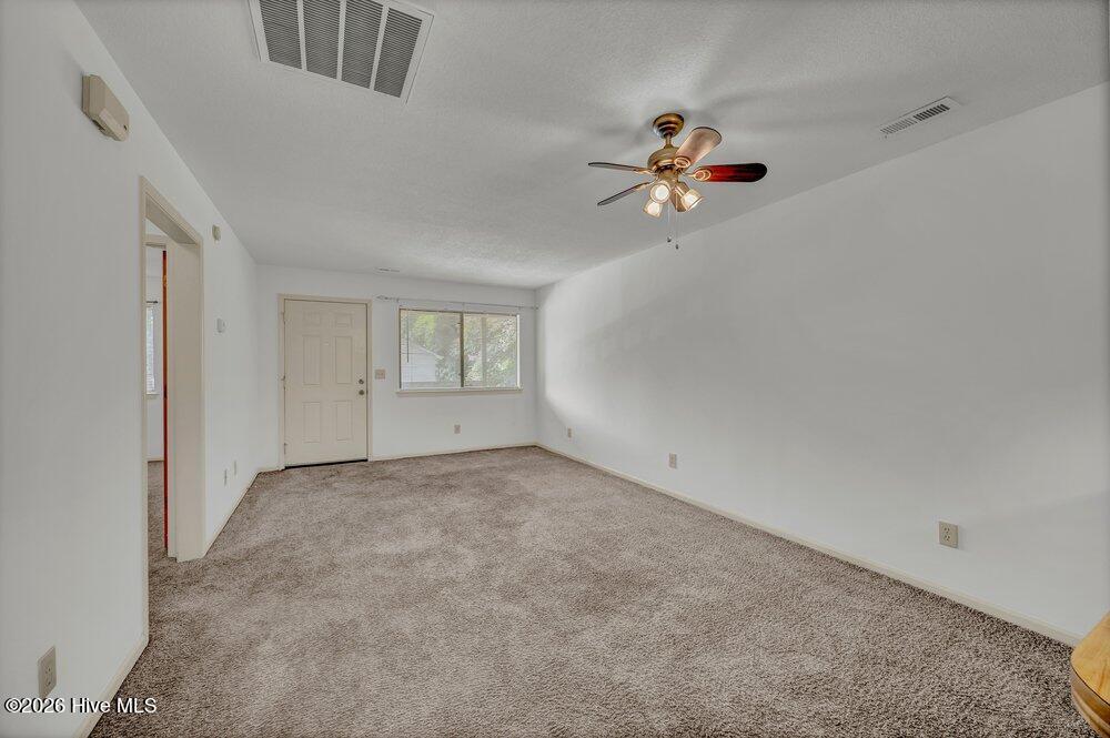 522 S Kerr Avenue Apt 32 Property Photo 9
