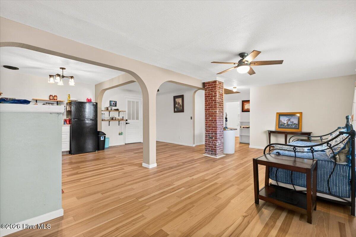 1941 Roys Lane Property Photo 7