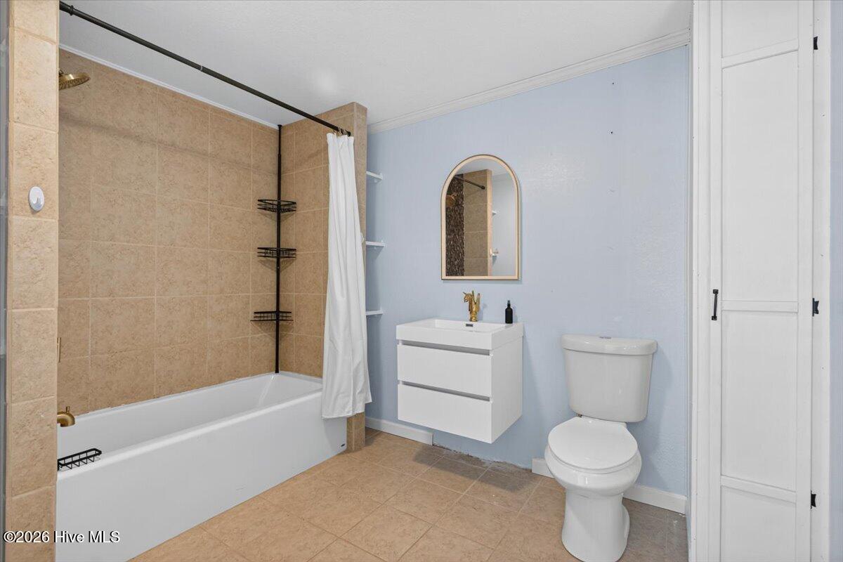 1941 Roys Lane Property Photo 17