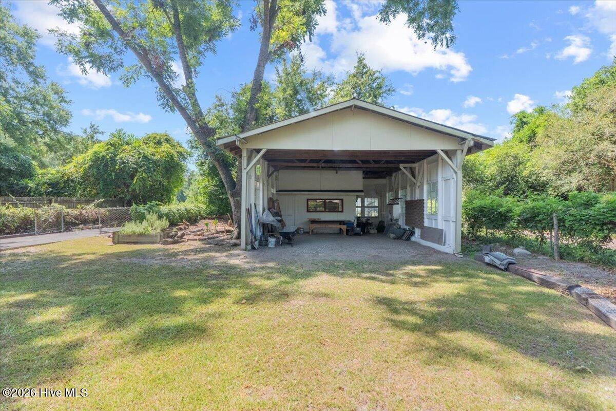 1941 Roys Lane Property Photo 32