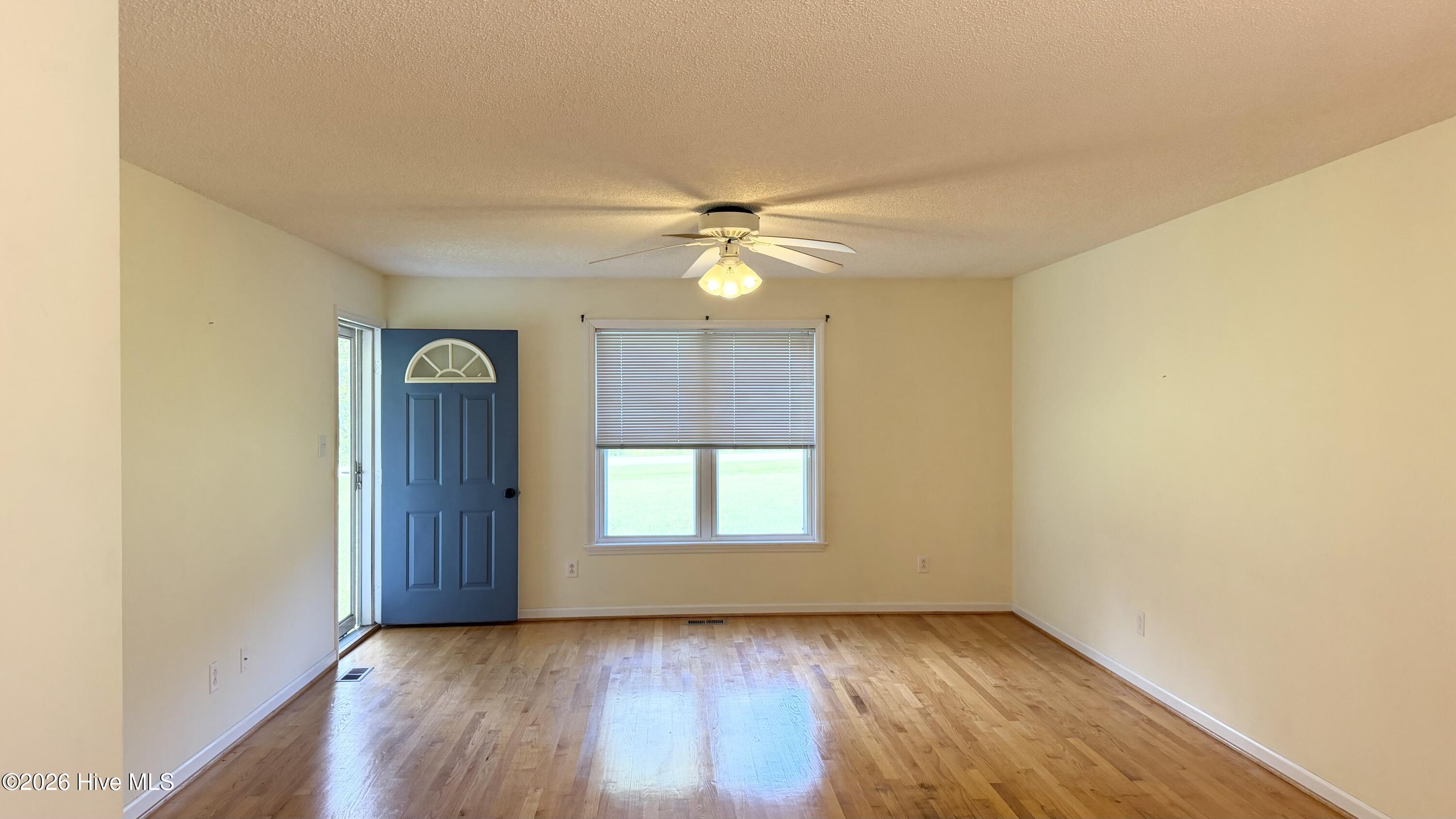 564 Alligator Loop Road Property Photo 3