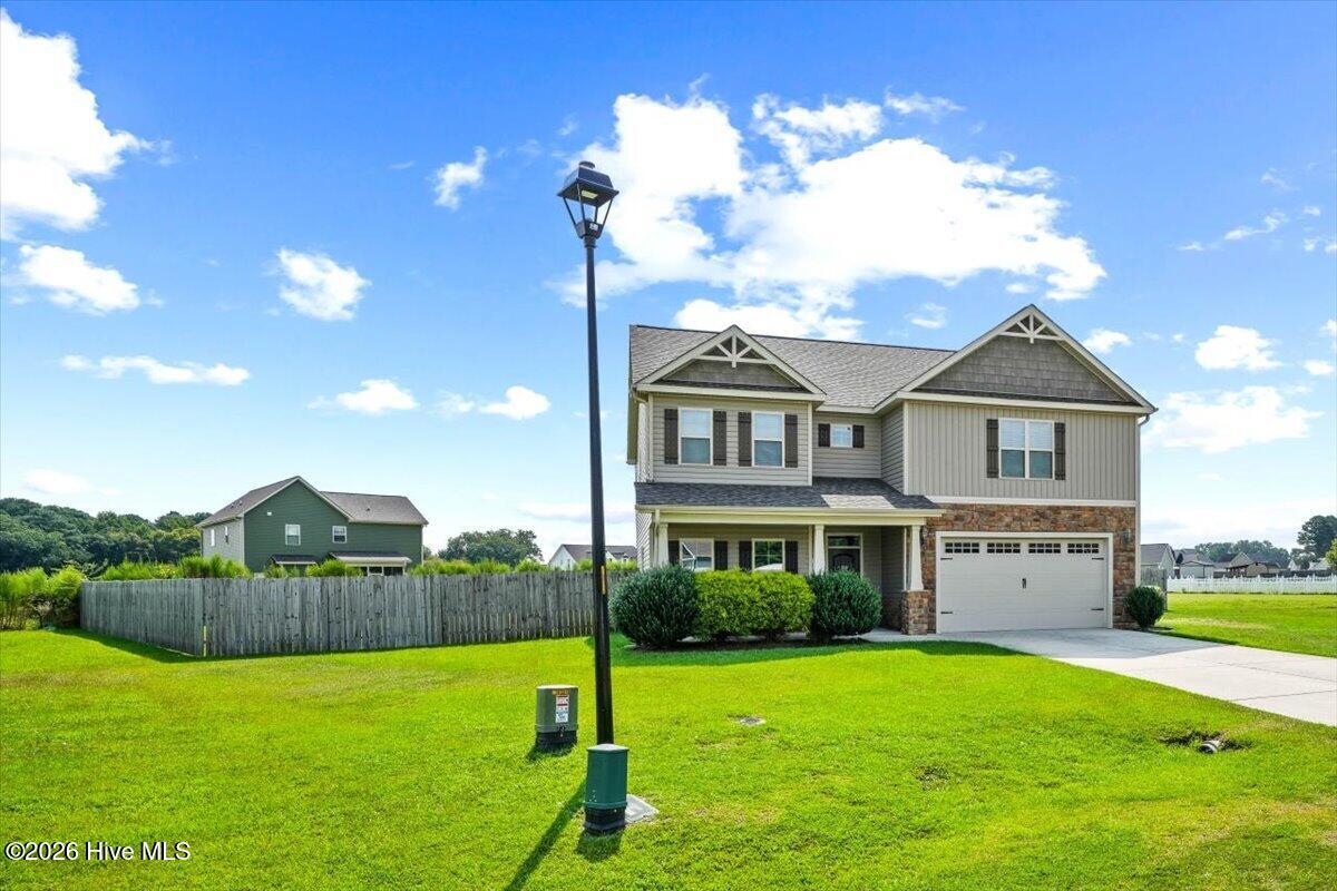114 Castaway Court Property Photo 4
