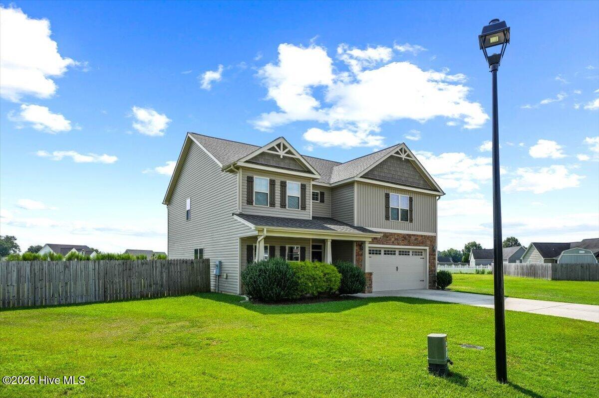 114 Castaway Court Property Photo 5