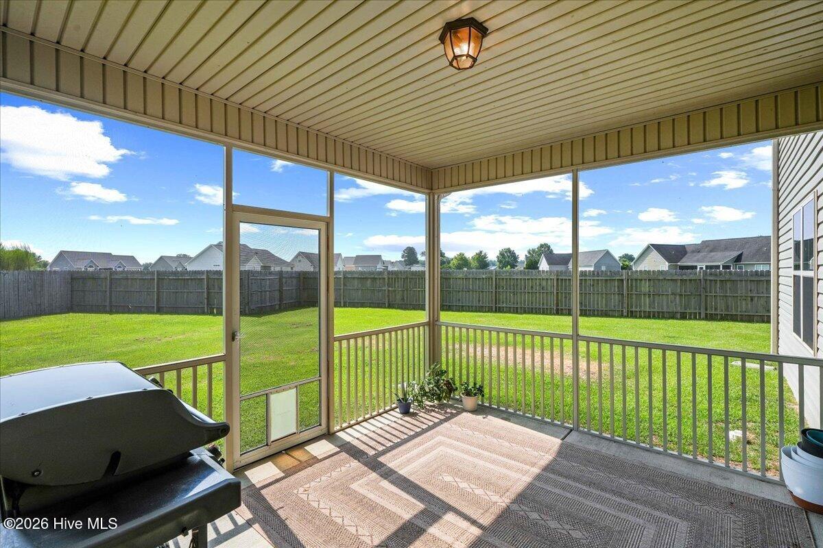 114 Castaway Court Property Photo 7
