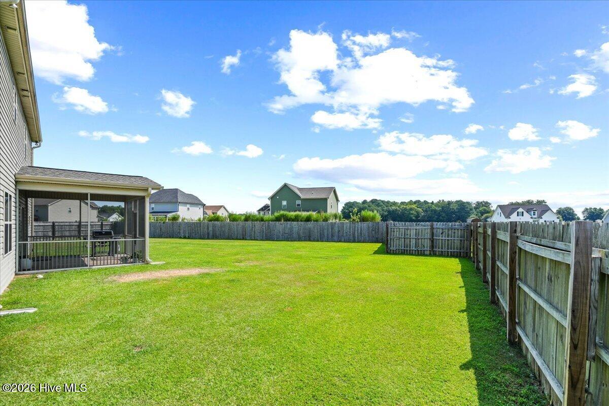 114 Castaway Court Property Photo 9