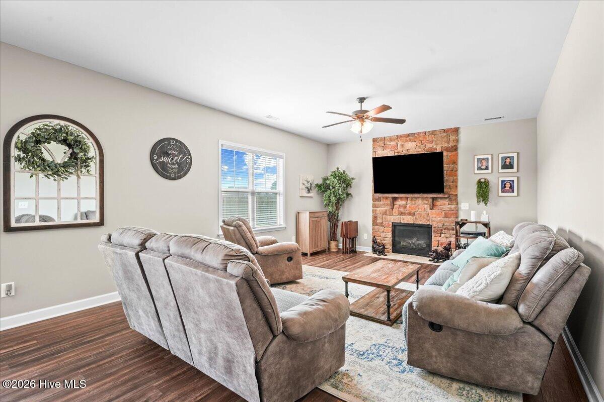 114 Castaway Court Property Photo 20