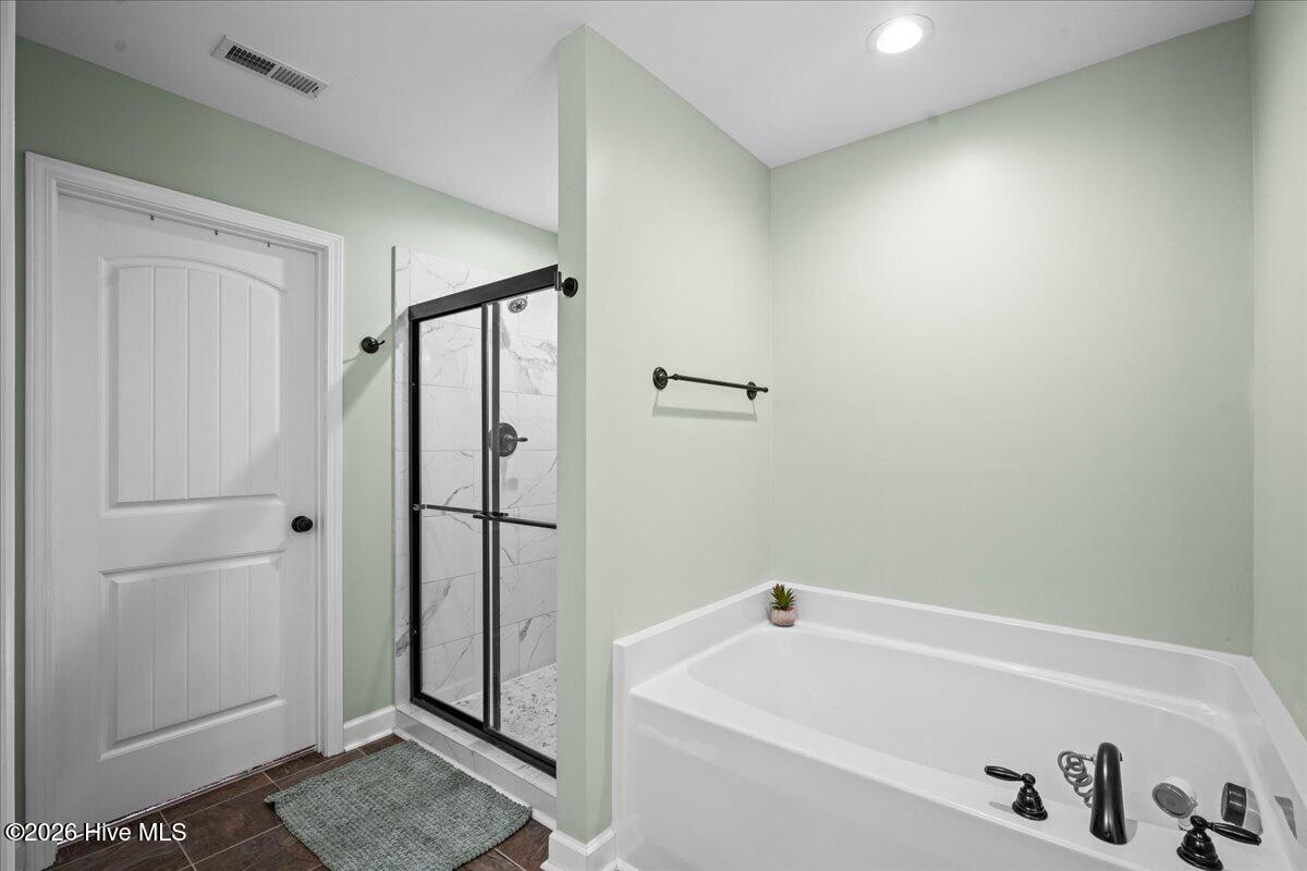 114 Castaway Court Property Photo 47