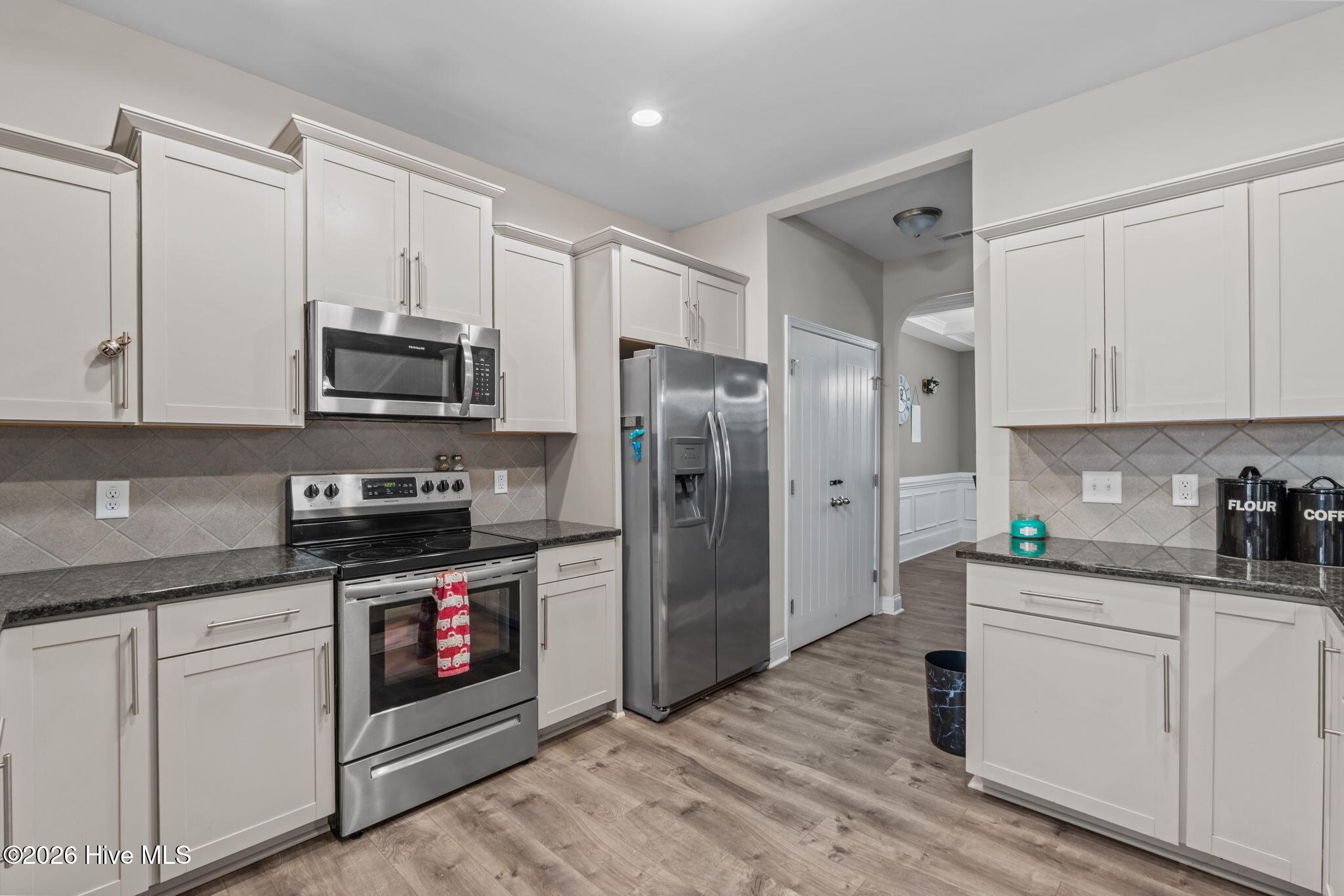 445 Lancaster Drive Property Photo 12