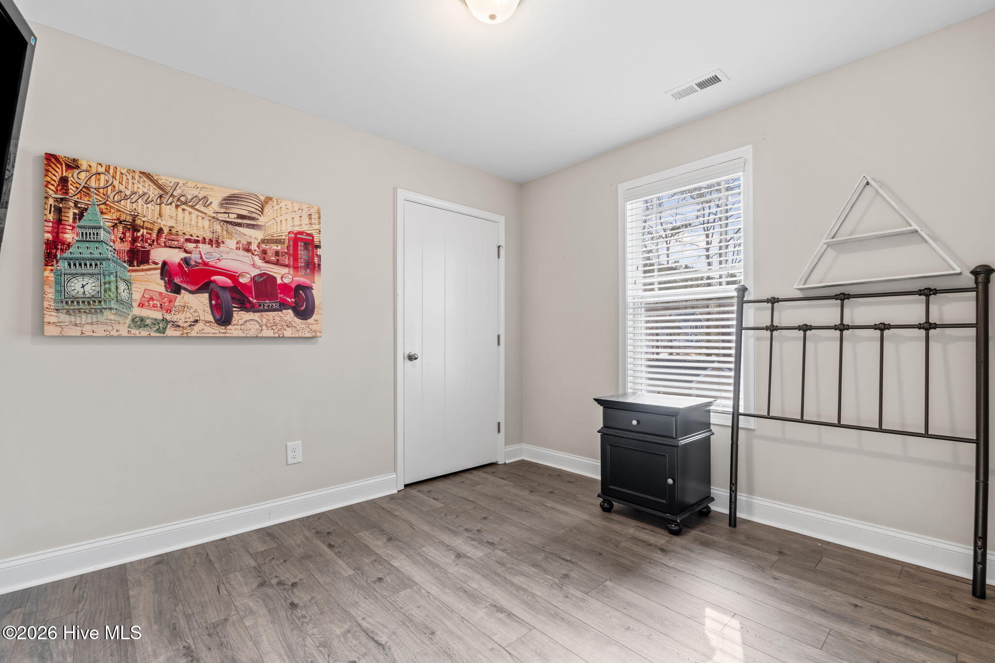 445 Lancaster Drive Property Photo 16