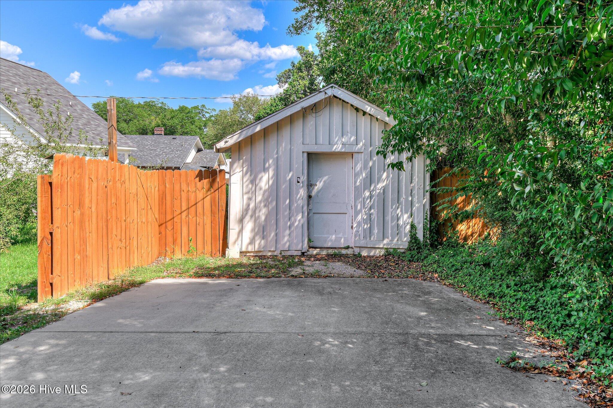 2056 Mcdowell Street Property Photo 45