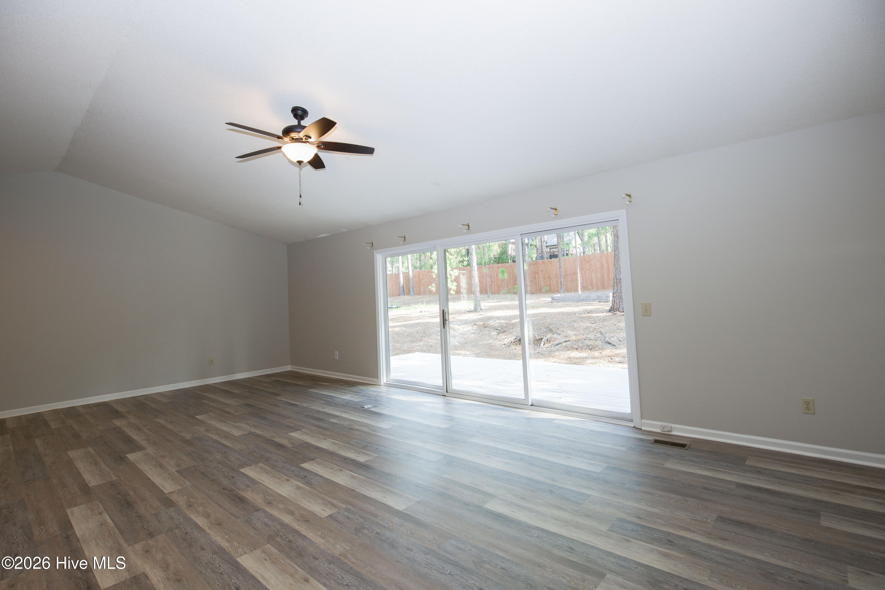 50 Surry Circle Circle N Property Photo 6