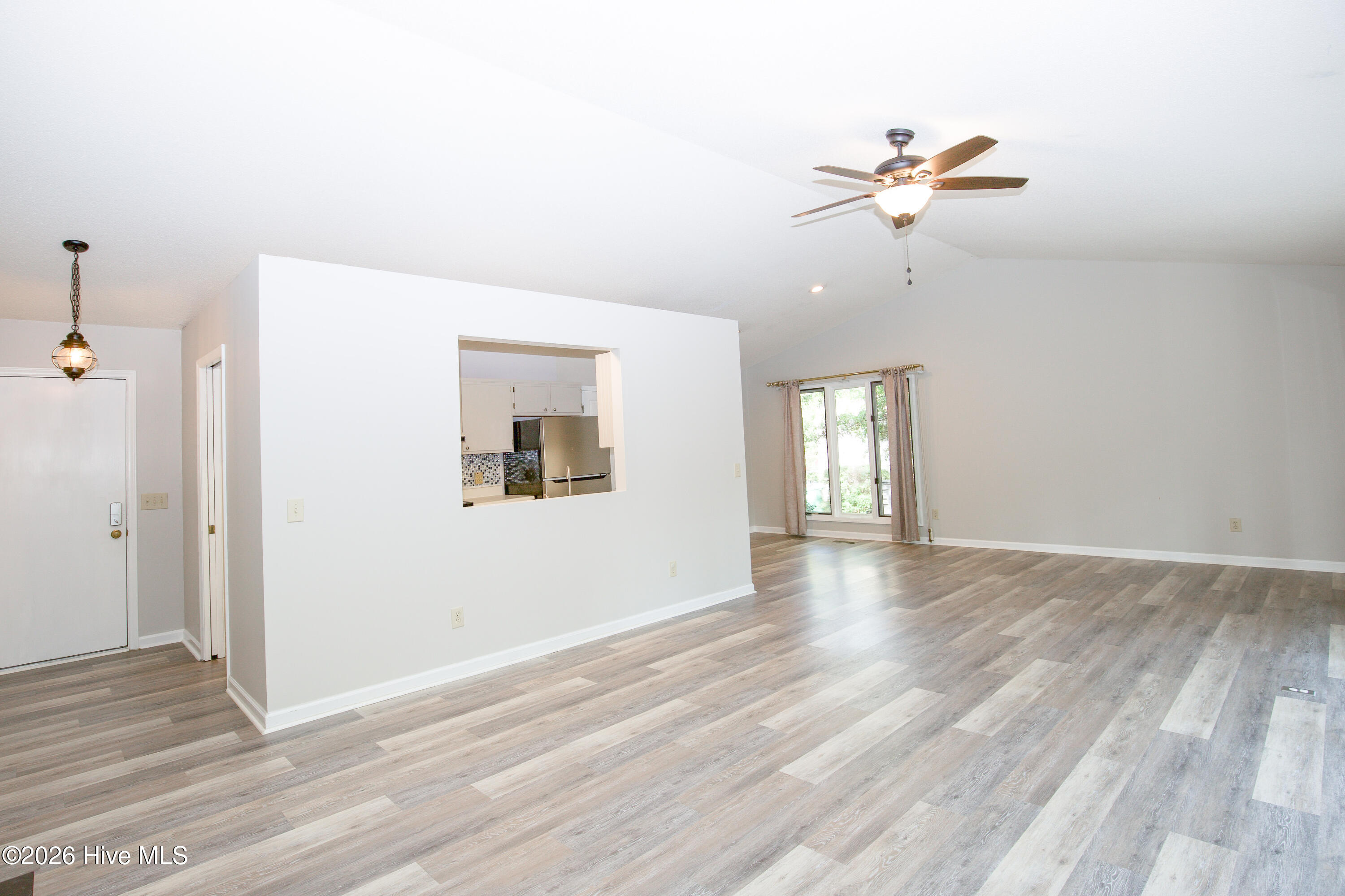 50 Surry Circle Circle N Property Photo 7