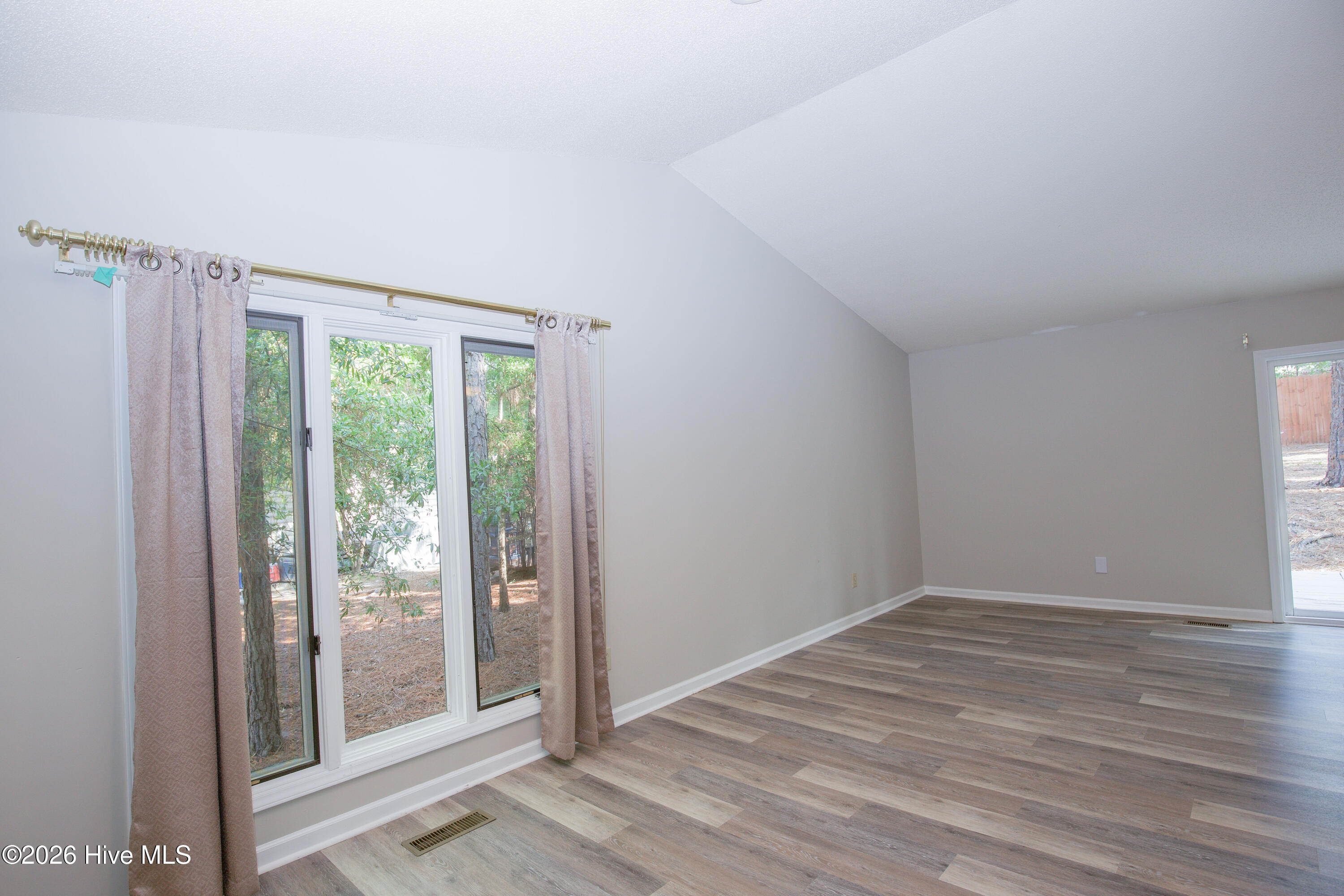 50 Surry Circle Circle N Property Photo 12