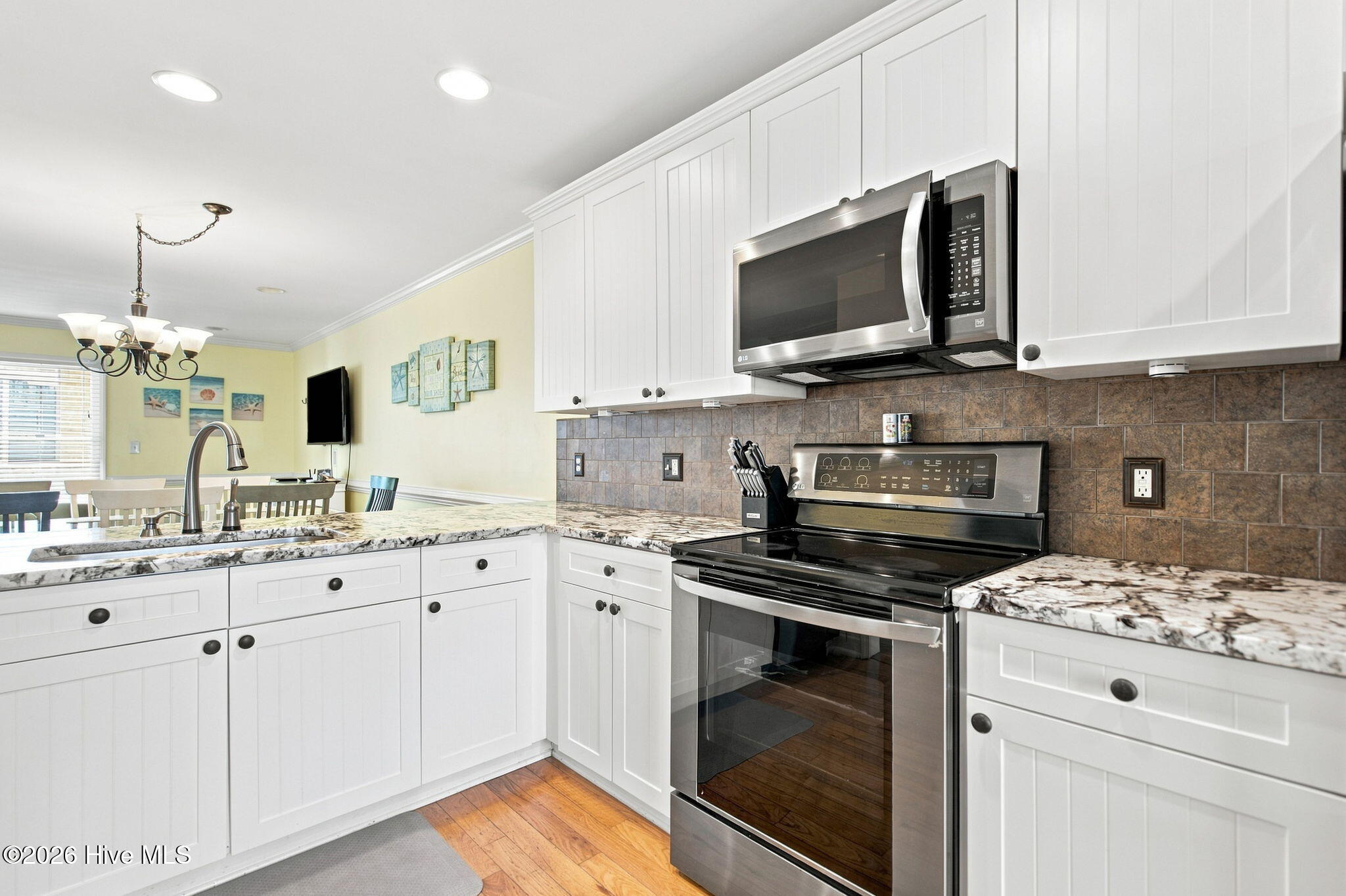 209 N Avenue Property Photo 26