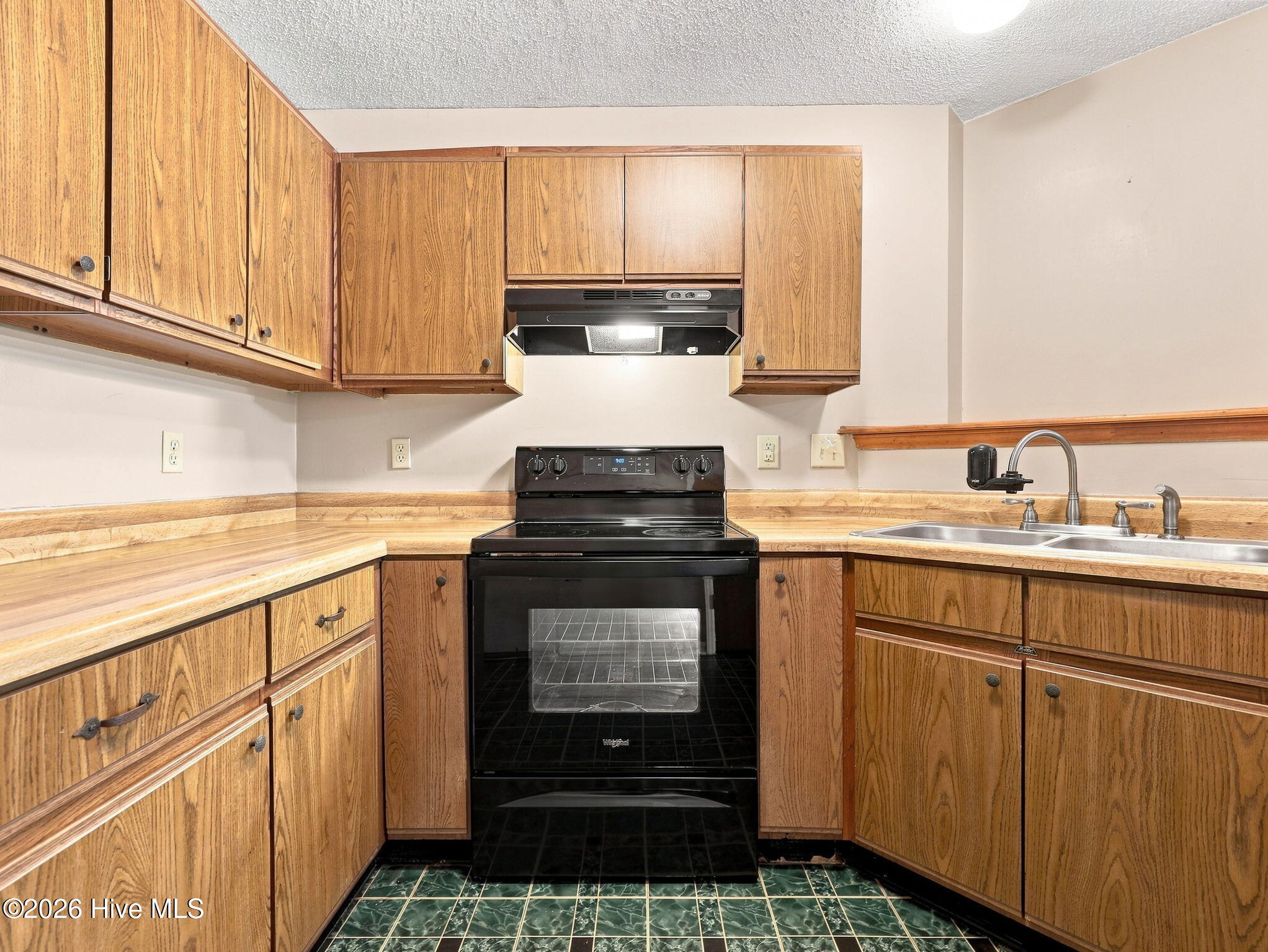 204 Hemlock Drive Property Photo 14
