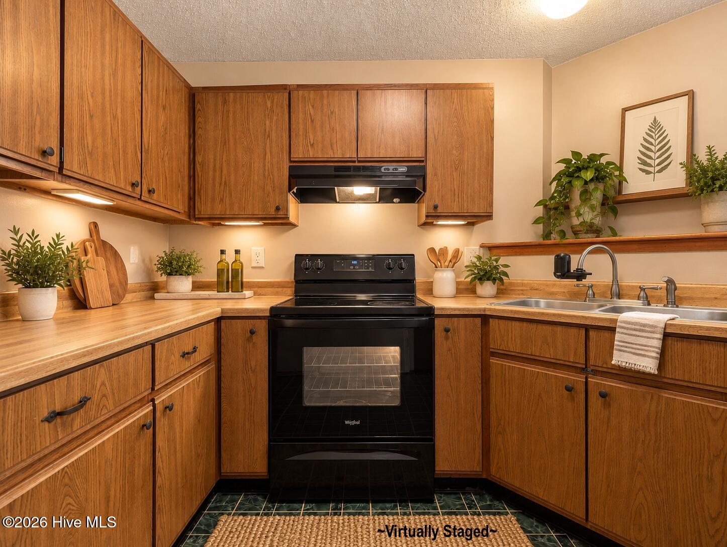204 Hemlock Drive Property Photo 14