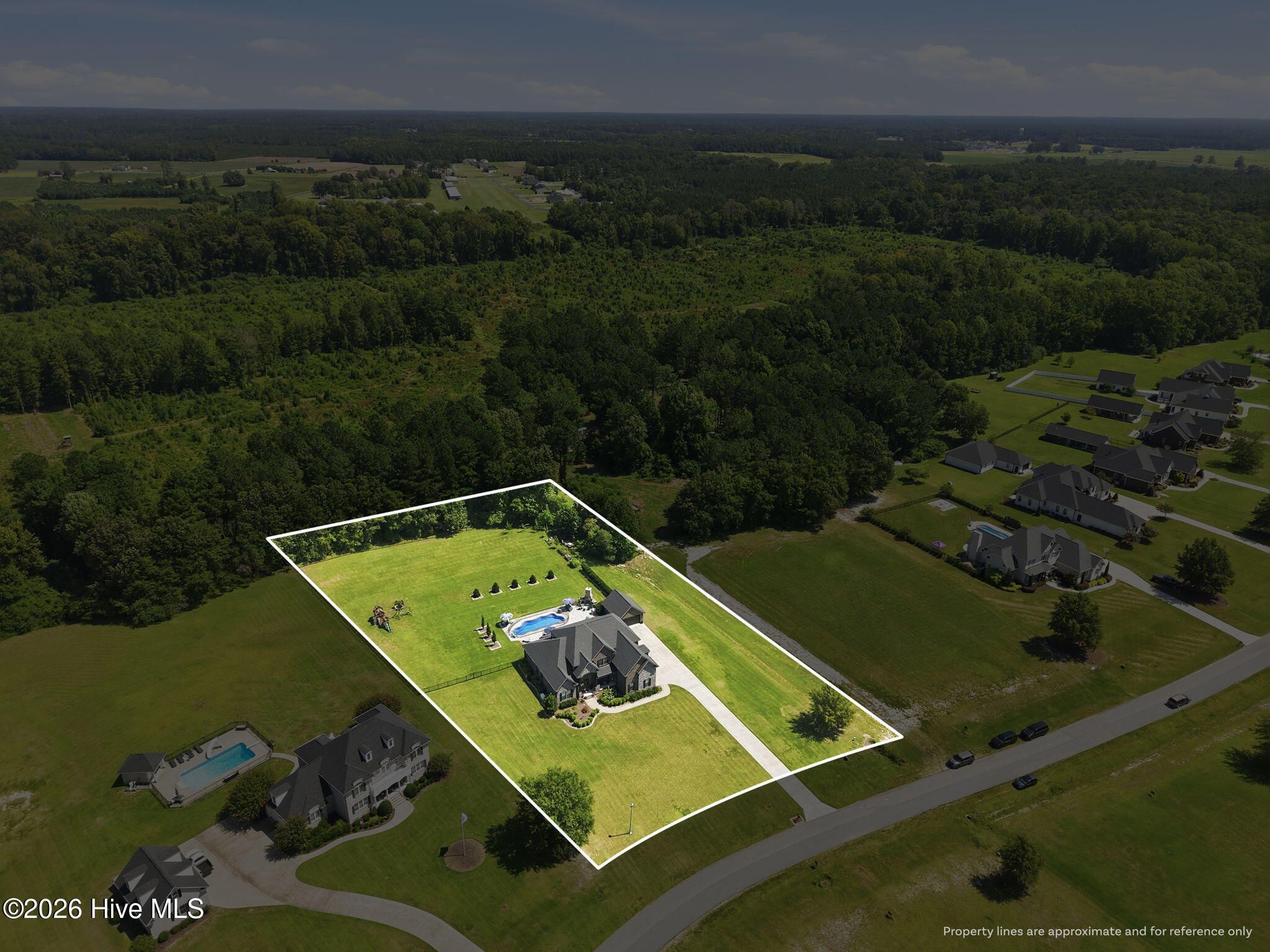1425 Fox Hollow Drive Property Photo 3