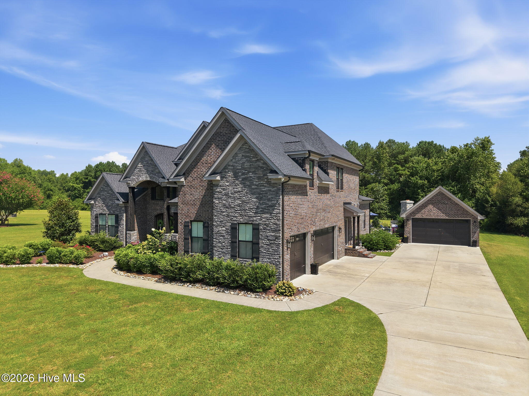 1425 Fox Hollow Drive Property Photo 7