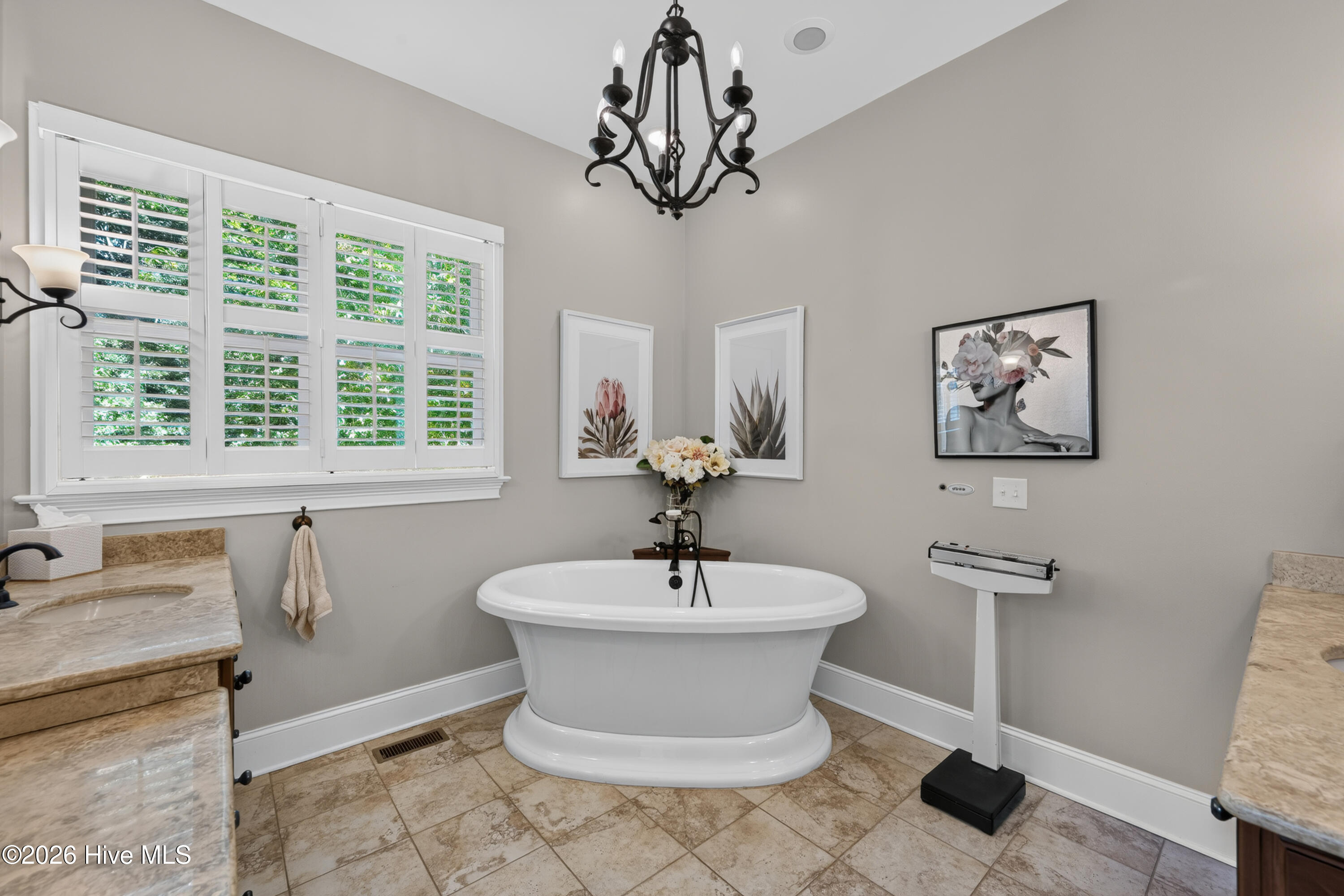 270 Fox Tail Court Property Photo 8