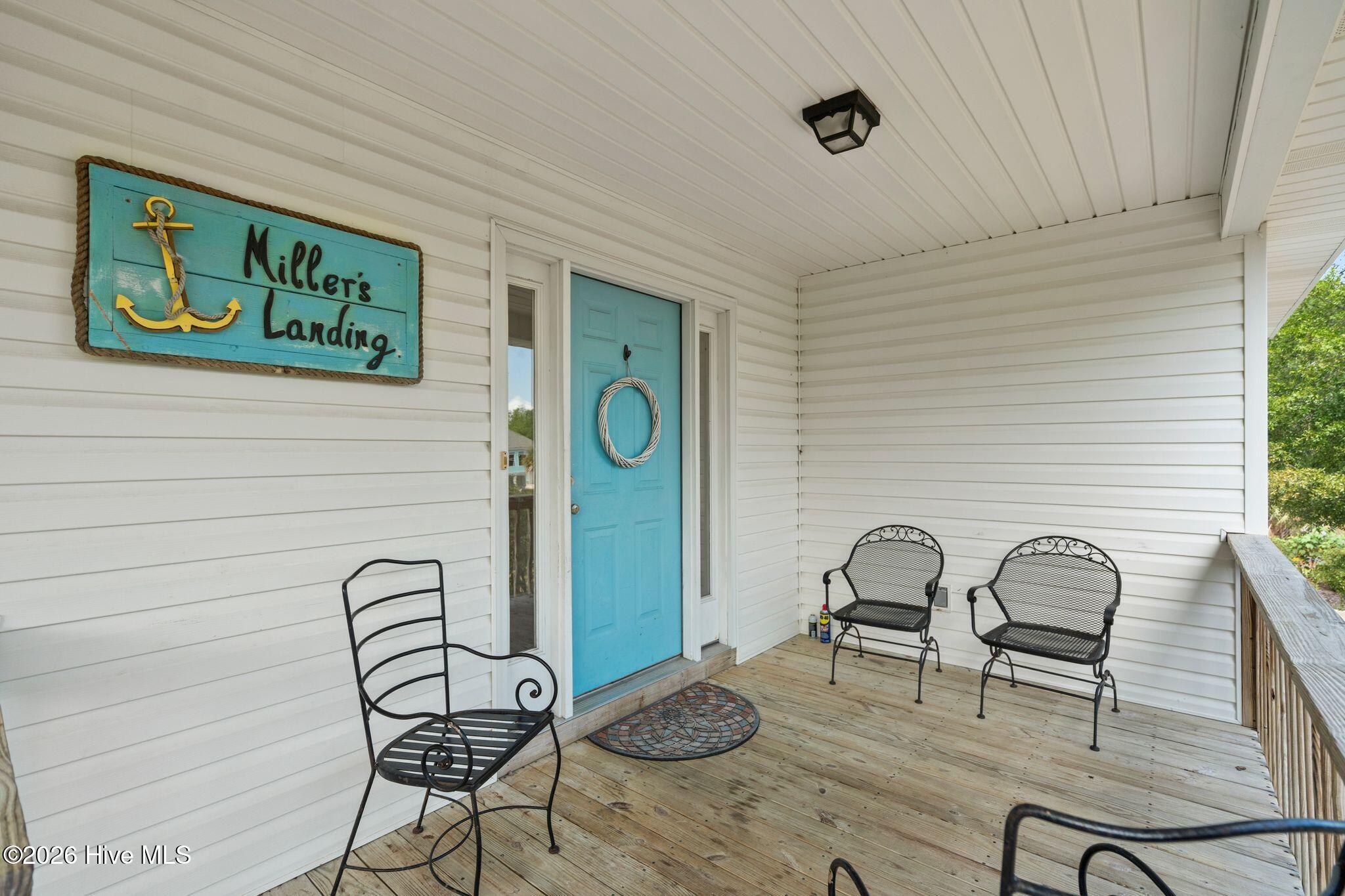 1207 E Oak Island Drive Property Photo 2