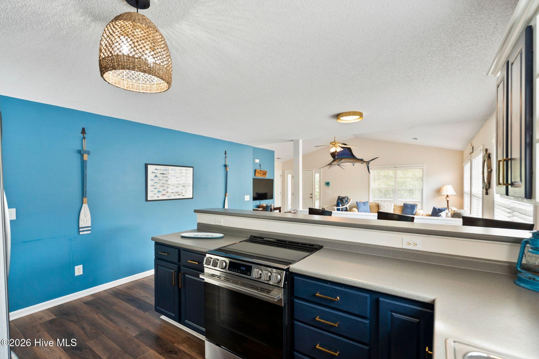 1207 E Oak Island Drive Property Photo 19