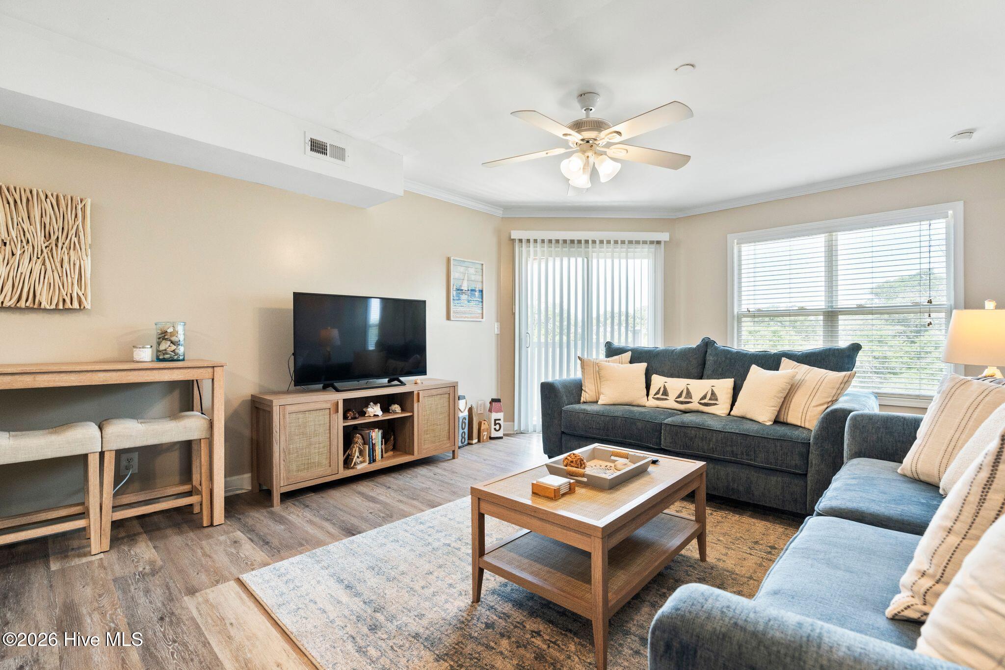1207 E Oak Island Drive Property Photo 36