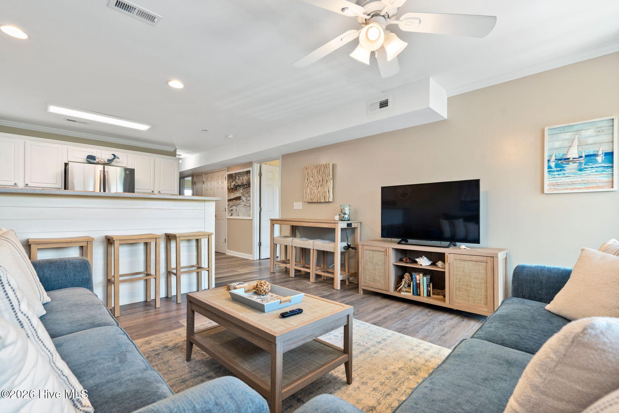 1207 E Oak Island Drive Property Photo 40