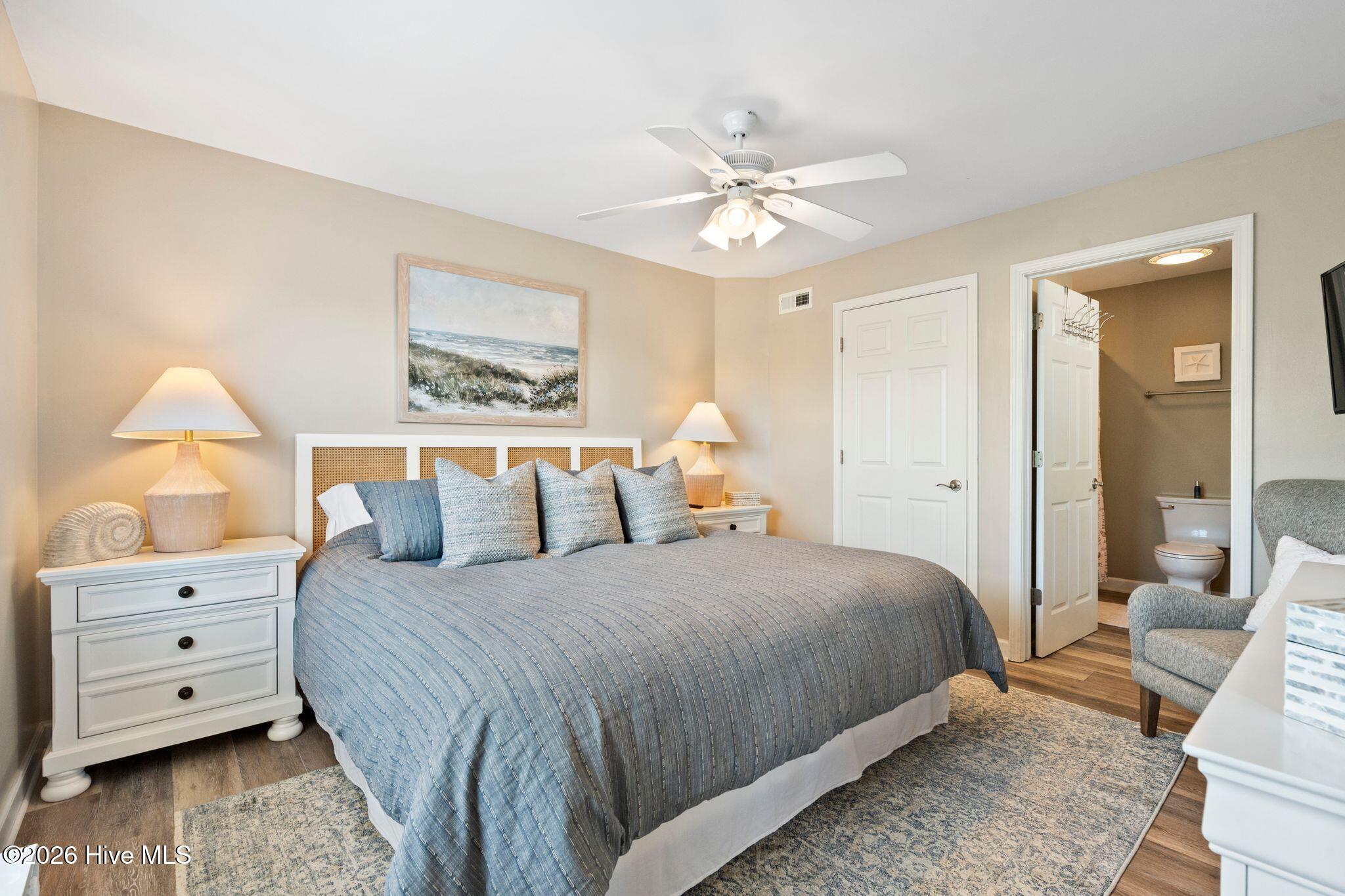1207 E Oak Island Drive Property Photo 48