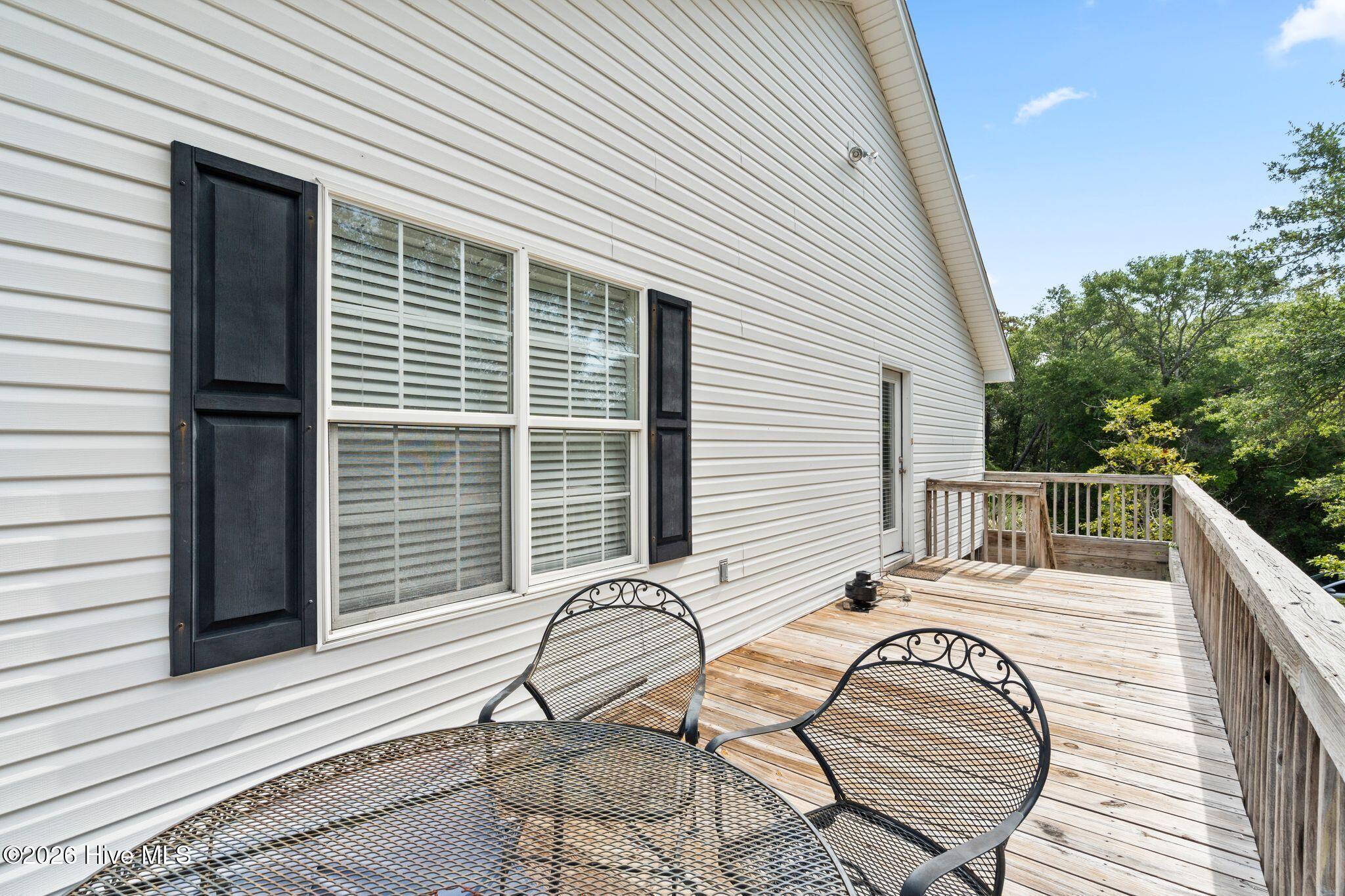 1207 E Oak Island Drive Property Photo 58