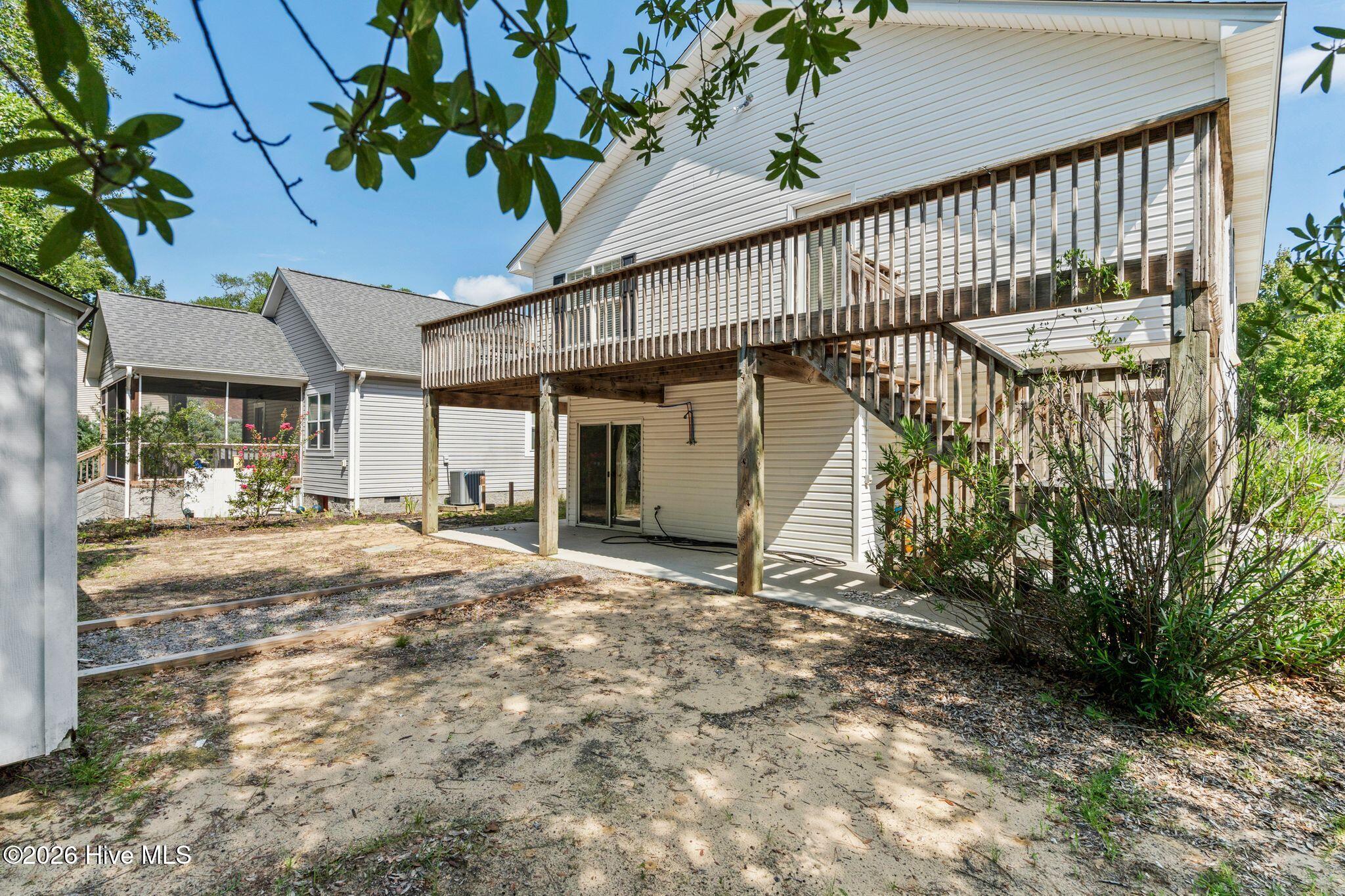 1207 E Oak Island Drive Property Photo 68