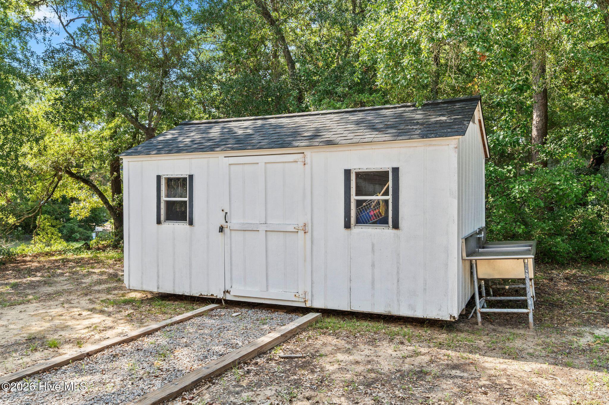 1207 E Oak Island Drive Property Photo 70