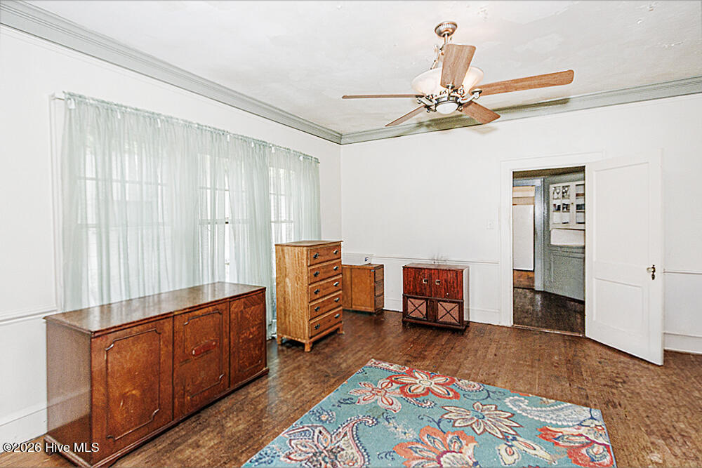 722 Eastern Avenue Property Photo 9