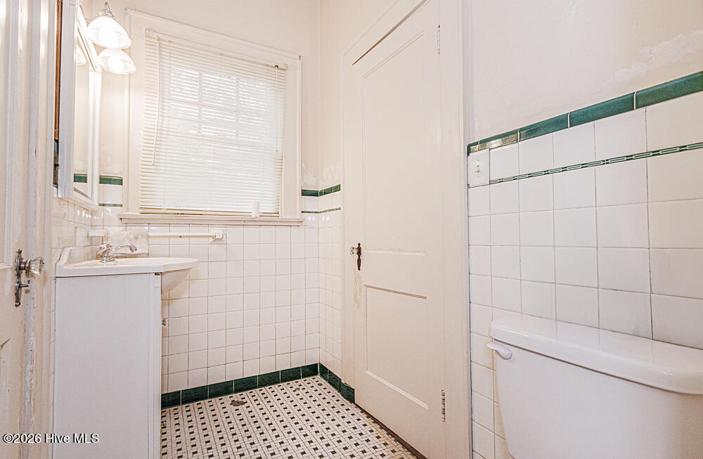 722 Eastern Avenue Property Photo 21