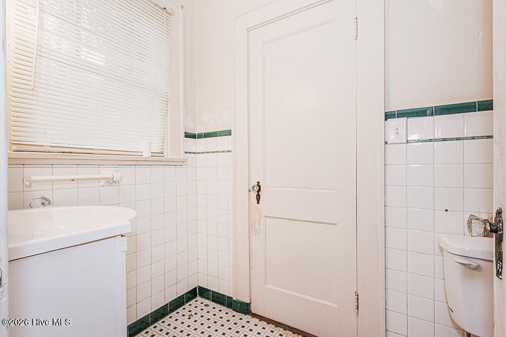 722 Eastern Avenue Property Photo 22