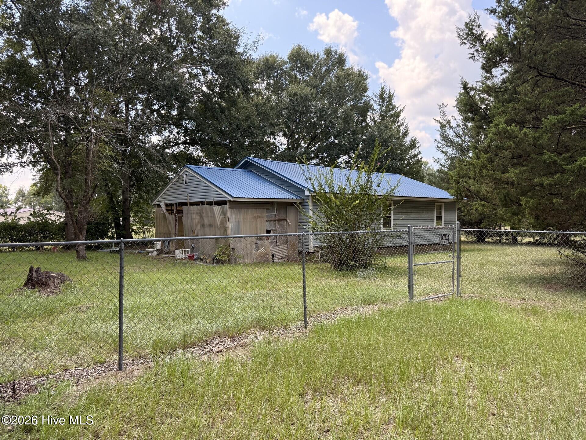 685 Snake Road Property Photo 8