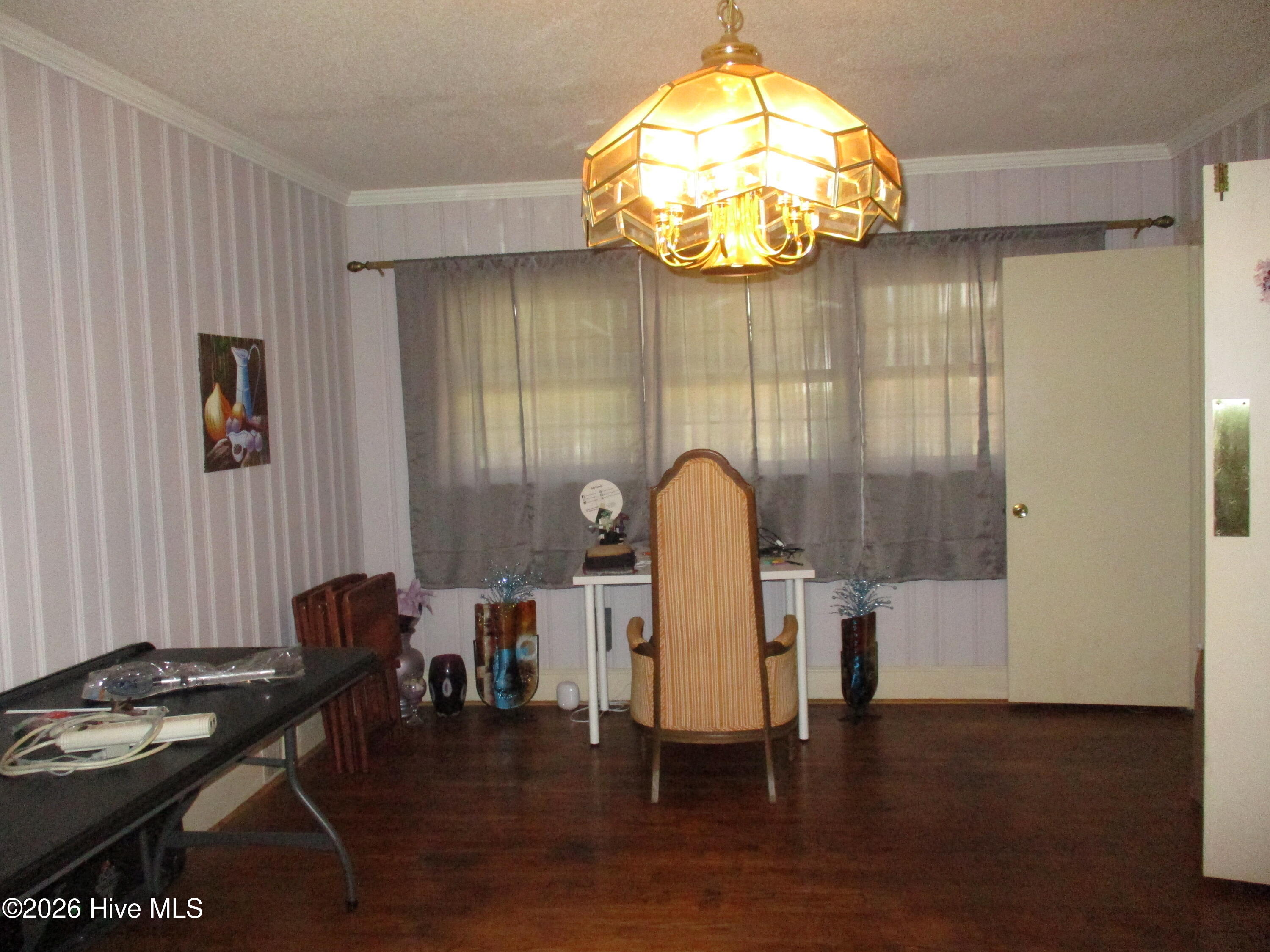 2201 Woodview Road Property Photo 11