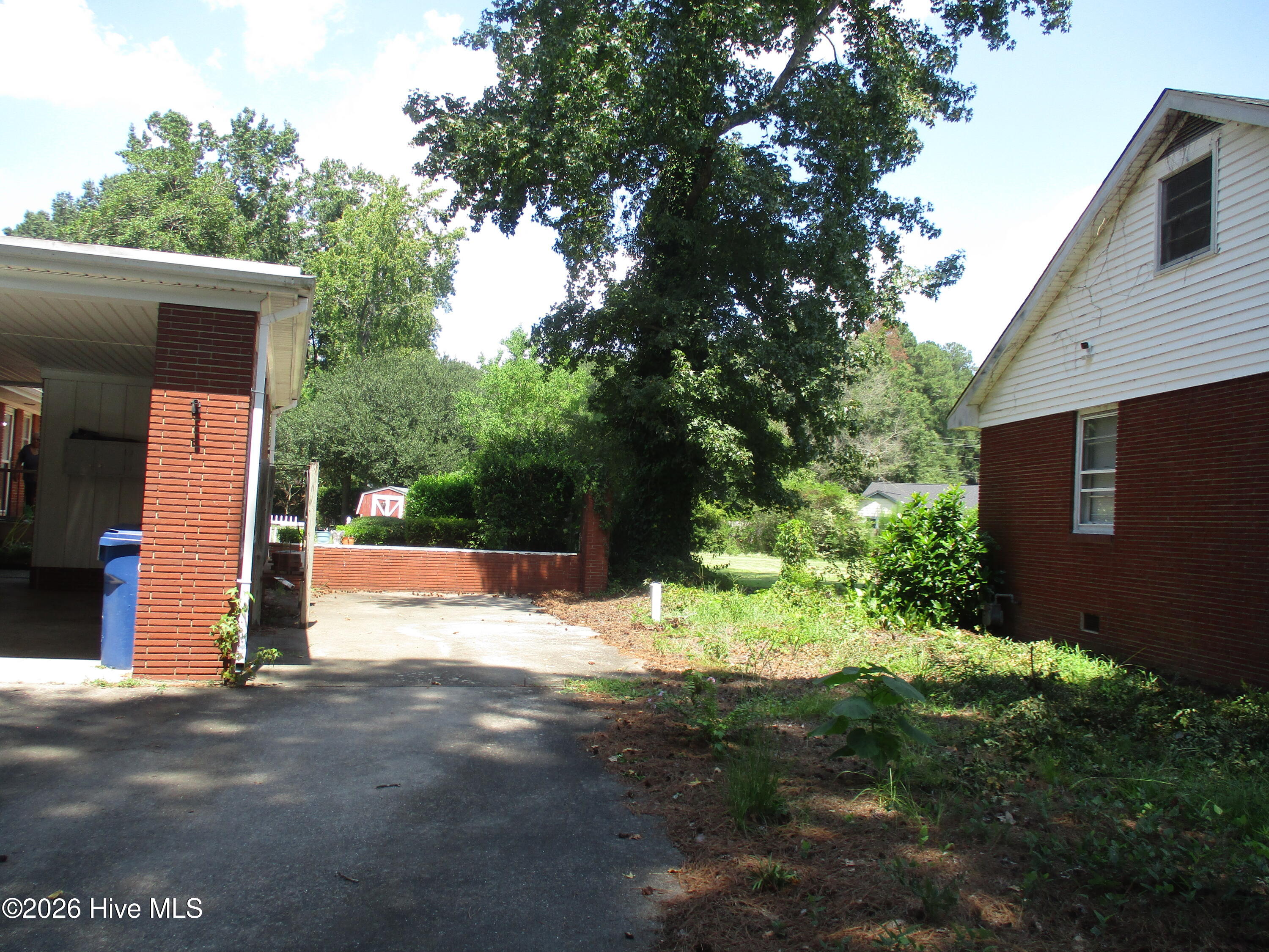 2201 Woodview Road Property Photo 46