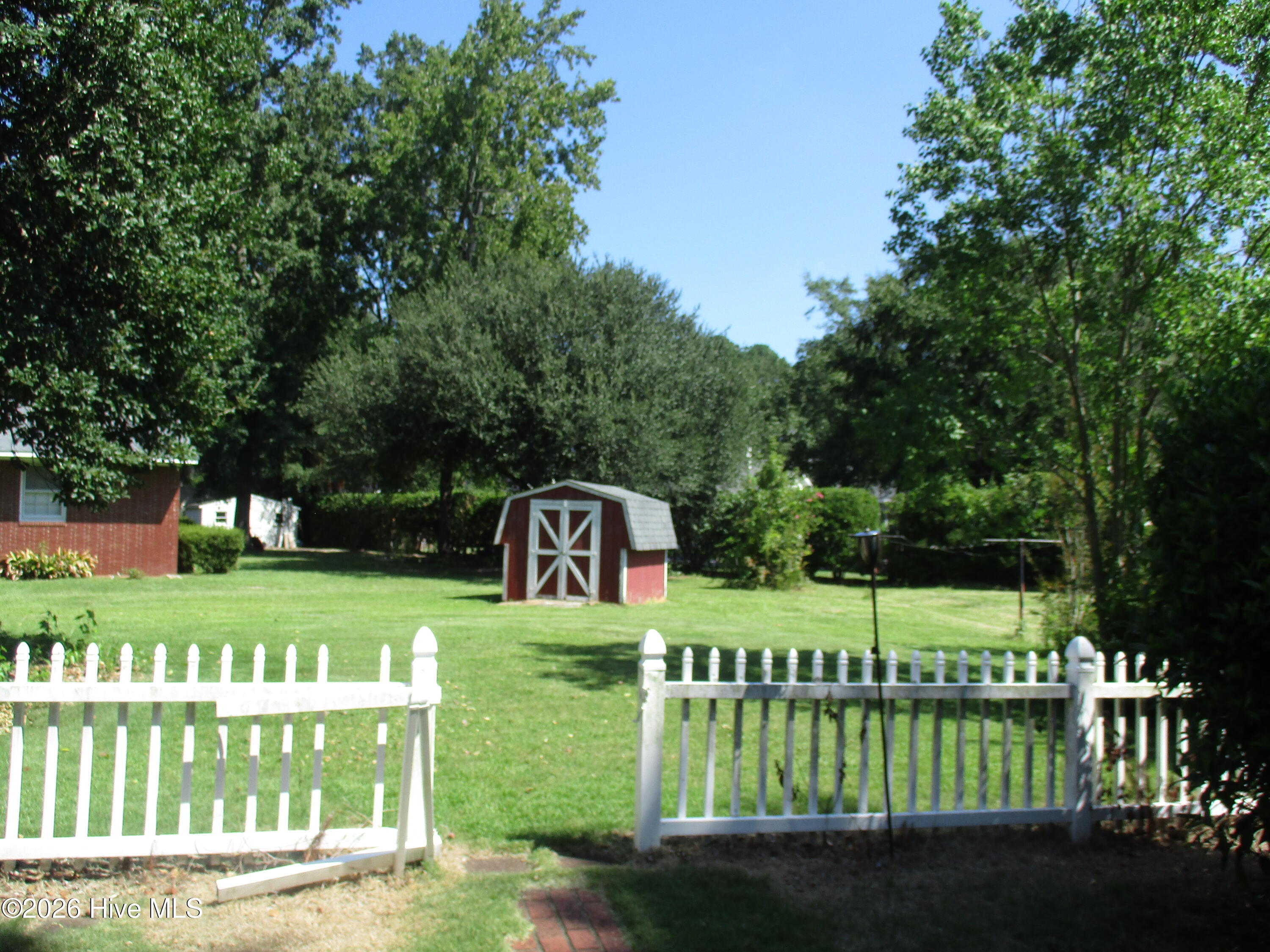 2201 Woodview Road Property Photo 52