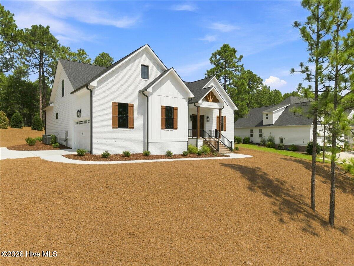 117 Steeplechase Way Property Photo 3