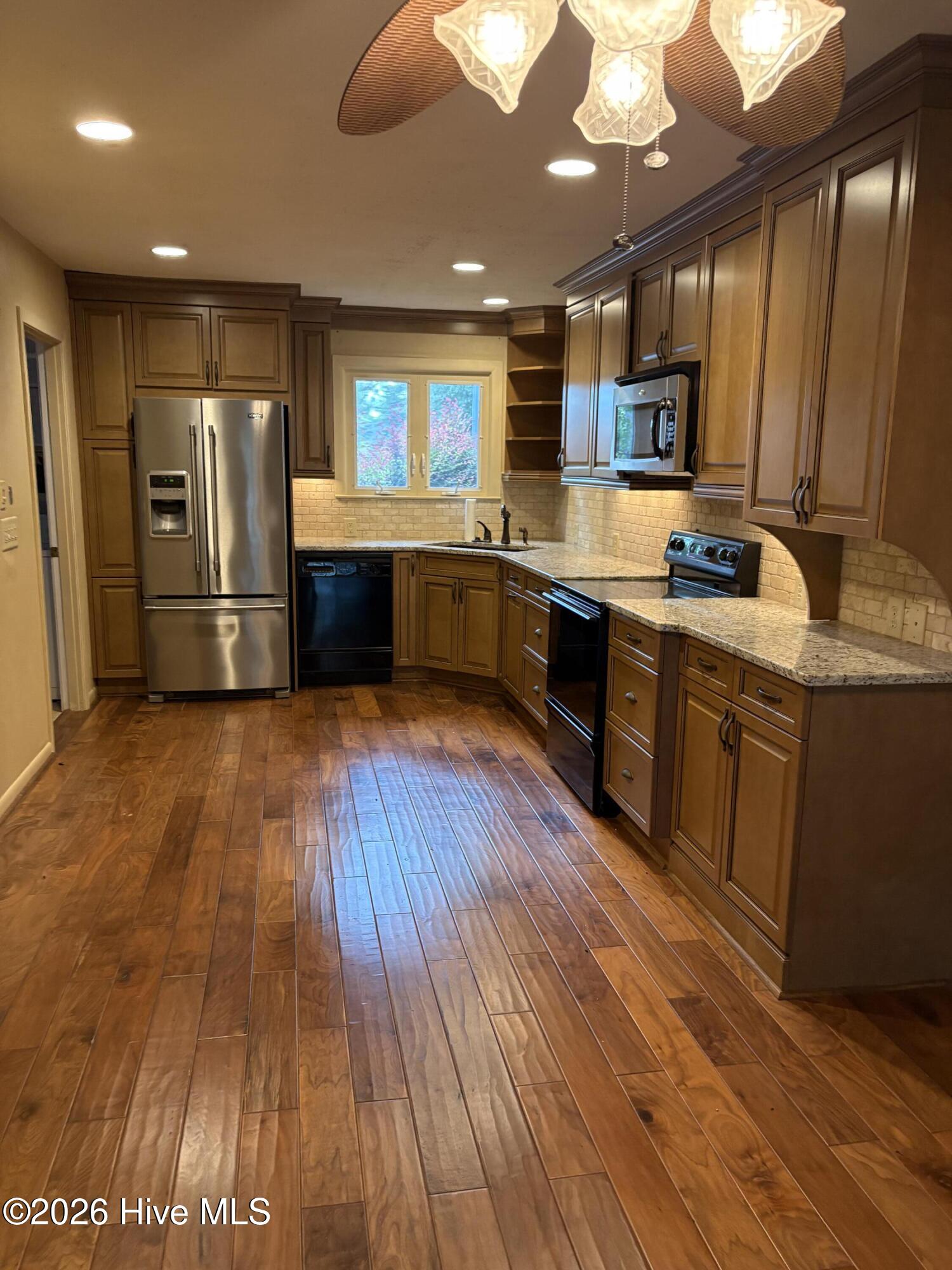 4 Foxhill Circle Property Photo 2
