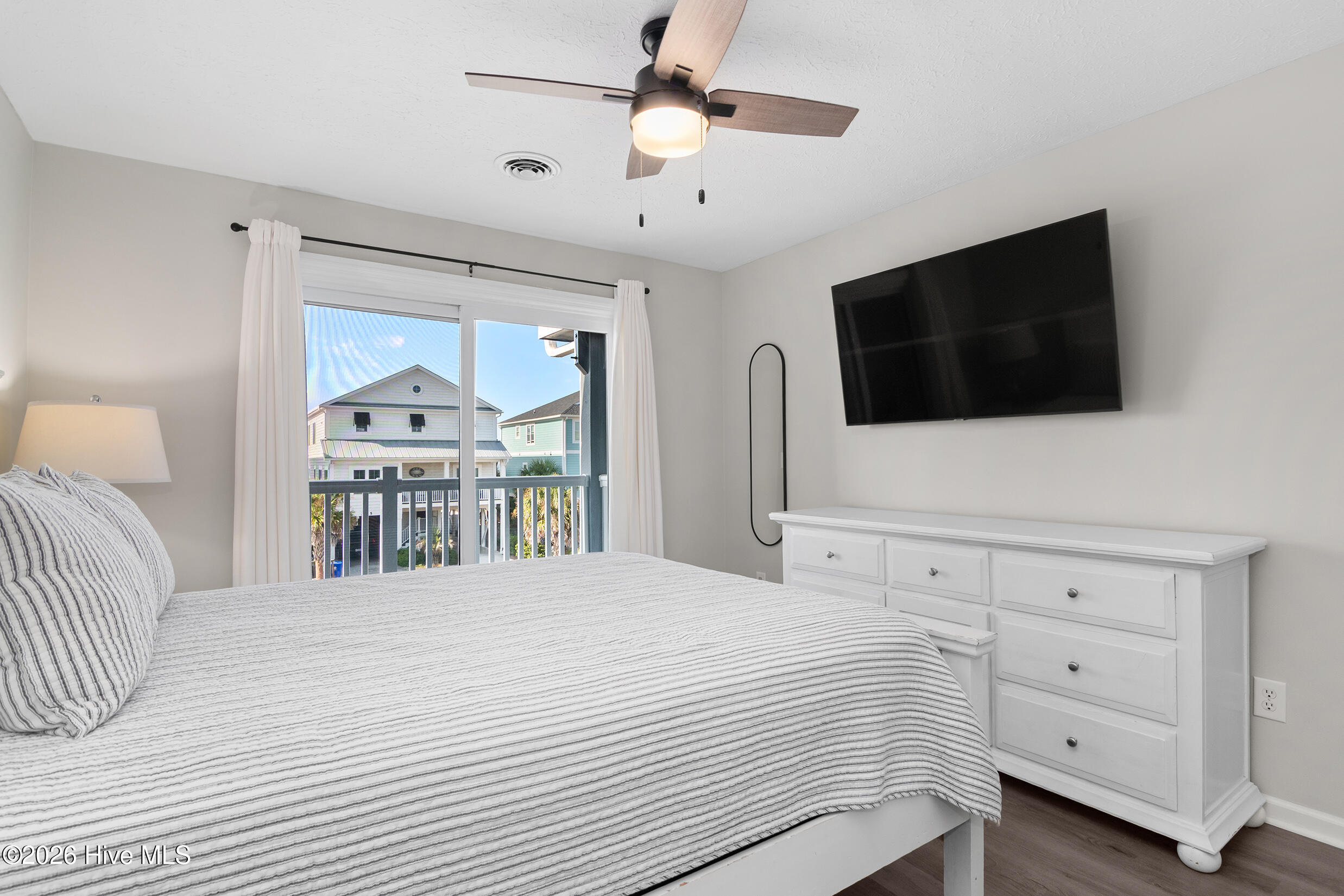 2714 W Beach Drive # 109 Property Photo 15