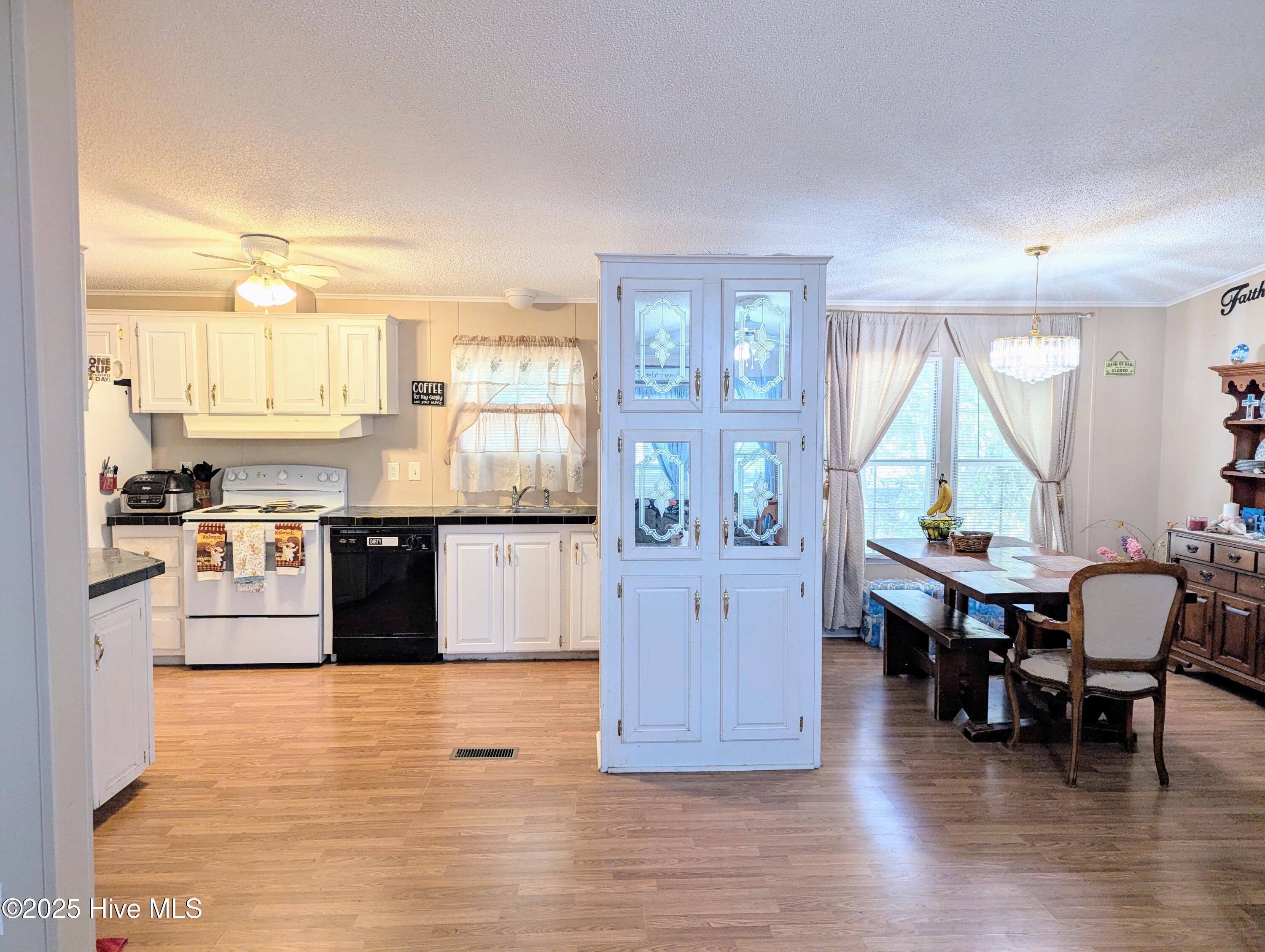 9101 Shady Forest Drive Sw Property Photo 8