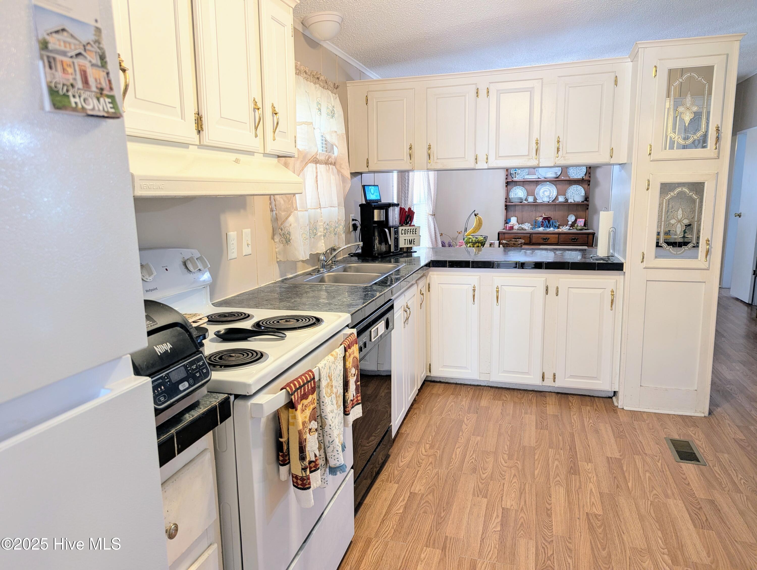 9101 Shady Forest Drive Sw Property Photo 17
